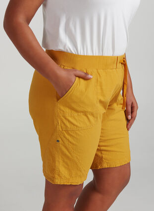 Comfortable shorts, Golden Yellow, Model image number 0