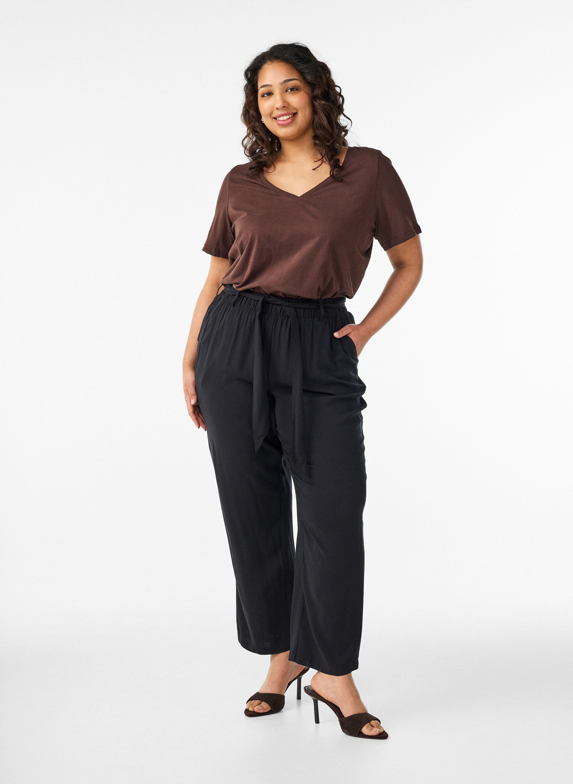 High-waisted viscose trousers, Black, Model