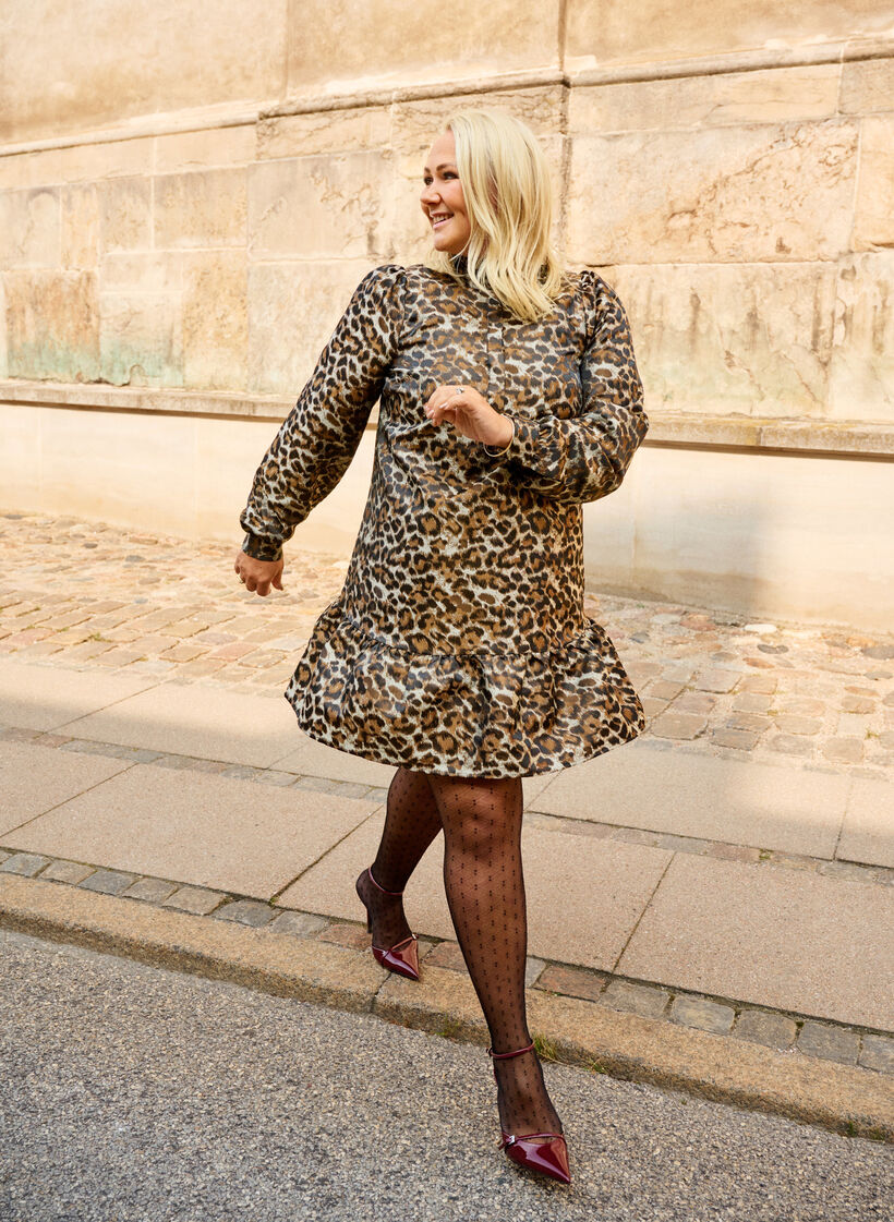 Short jacquard dress with leopard pattern, Brown Leo AOP, Image image number 0