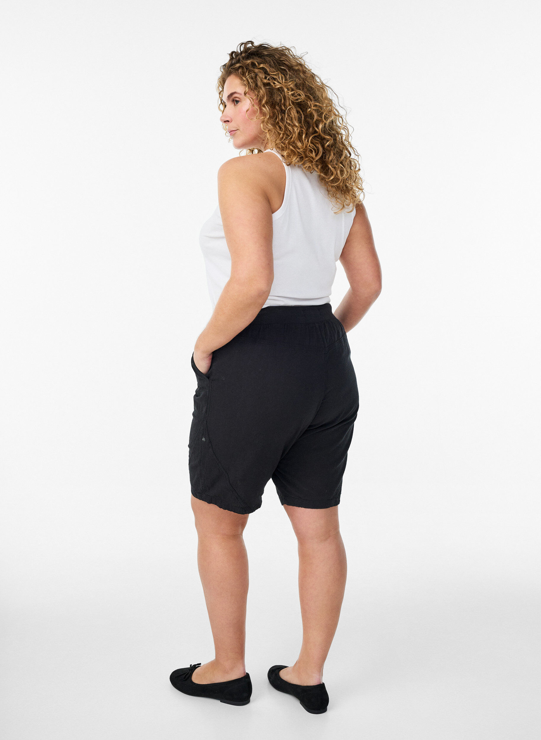 Zizzifashion Loose cotton shorts with pockets, Black, Model image number 2