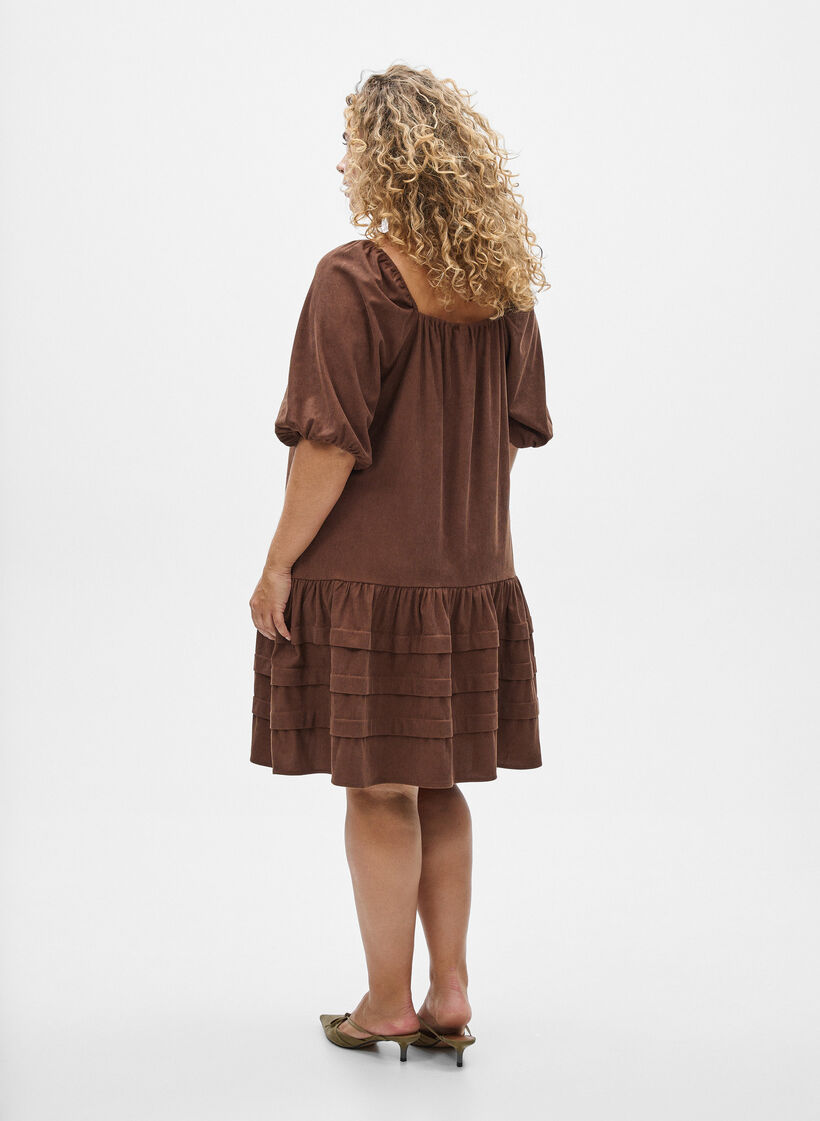 Short corduroy dress with square neckline, Brown, Model image number 2