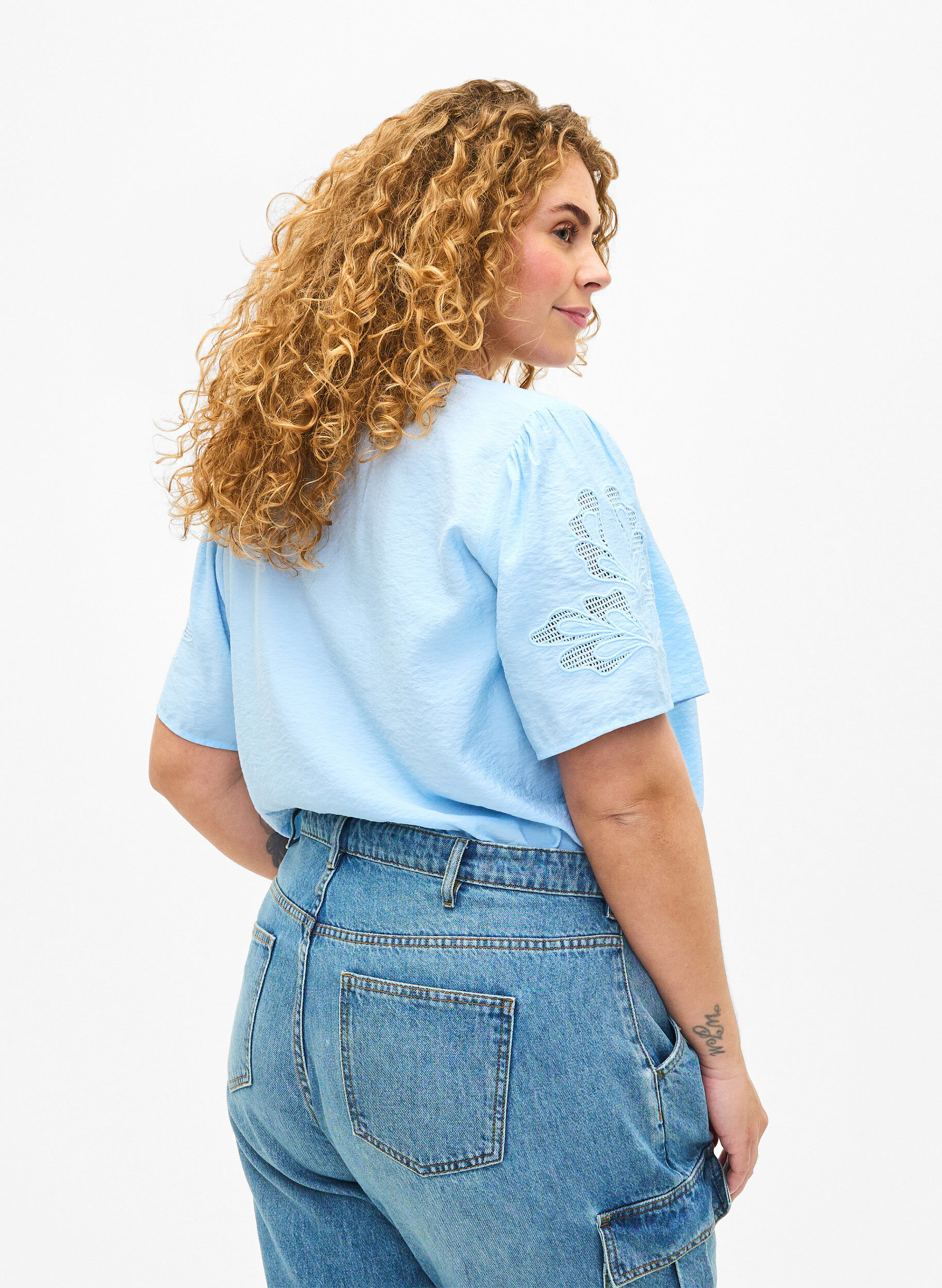Zizzifashion Short sleeve viscose blouse with embroidery, Light Blue, Model image number 2