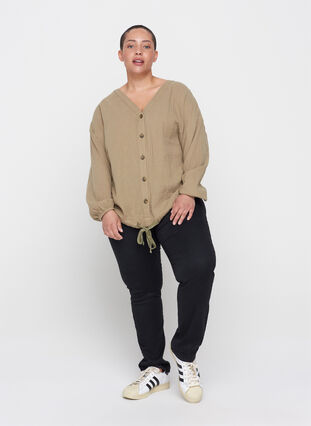 Cotton shirt with adjustable bottom hem, Aloe, Model image number 2