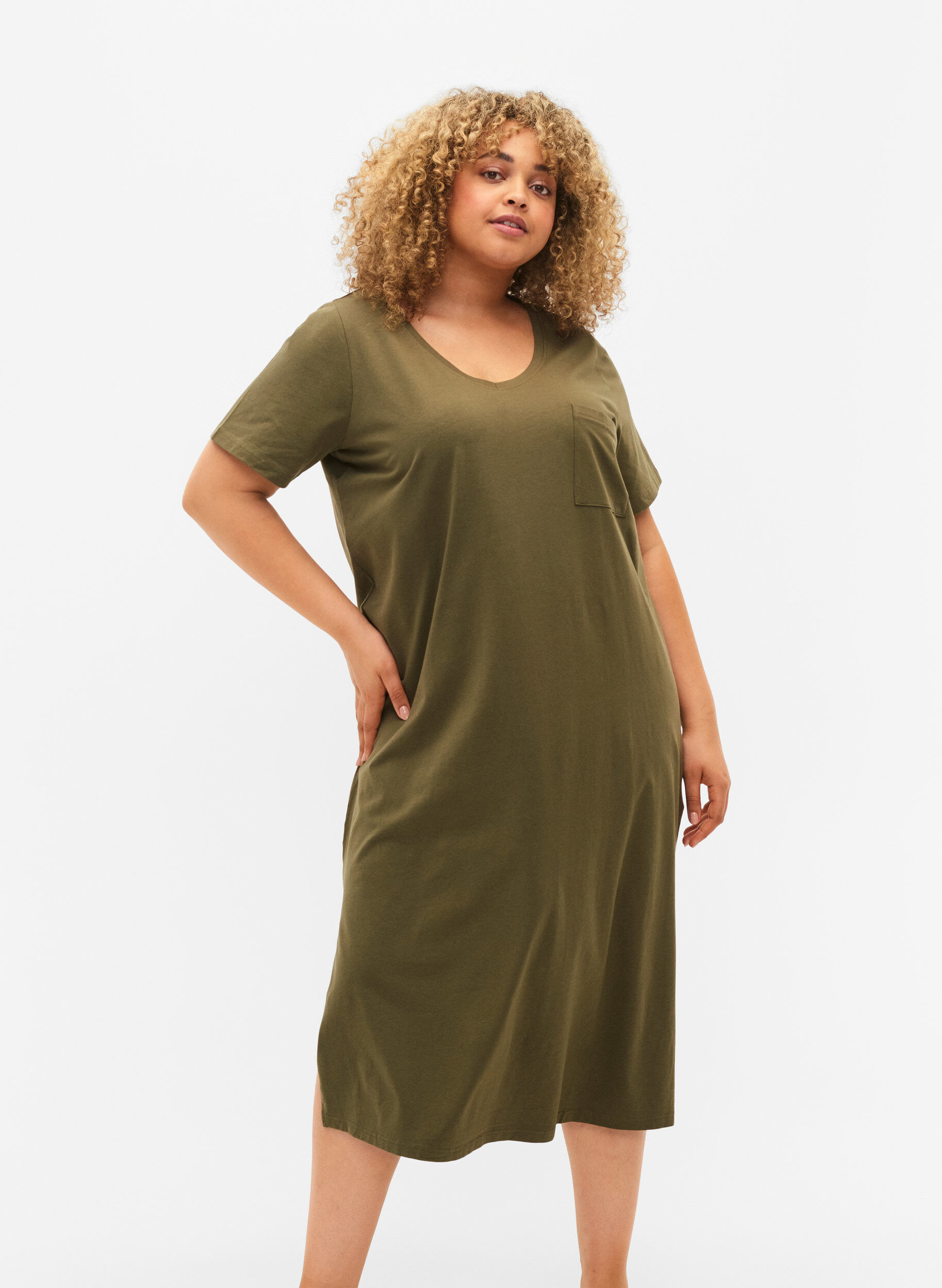 Zizzifashion Short sleeve cotton dress with slit, Ivy Green, Model image number 0