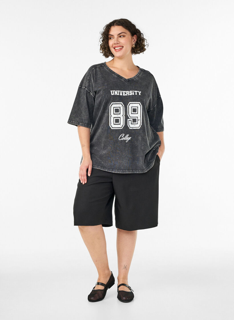 Oversized T-shirt in organic cotton with a college print, Black, Model image number 1