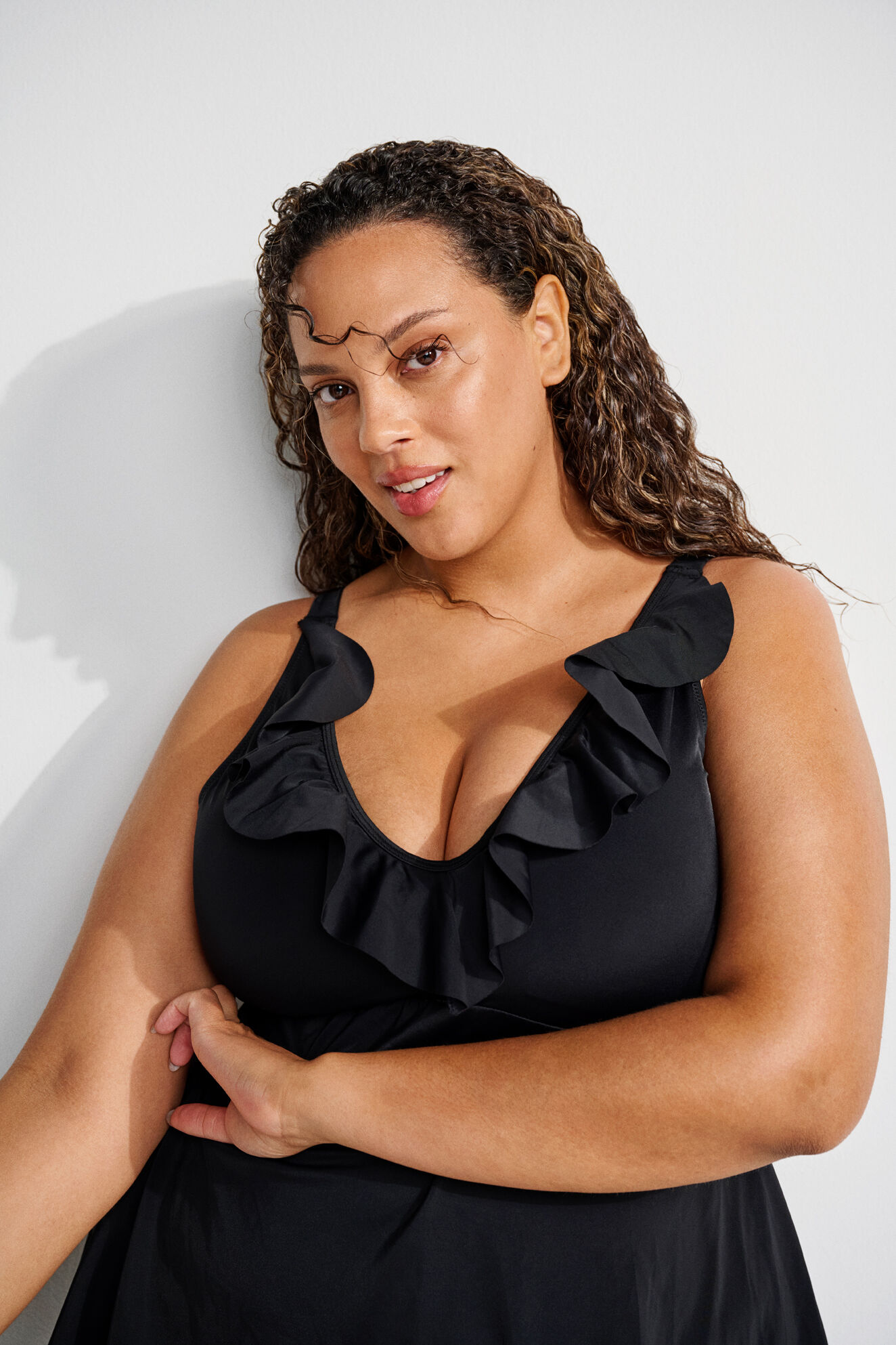 Zizzifashion Bathing dress with ruffles, , Model