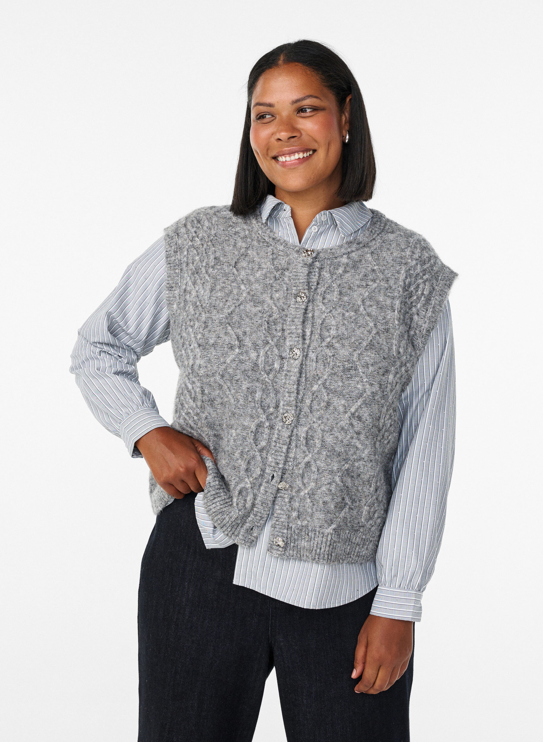 Patterned knitted vest with decorative buttons, Grey, Model