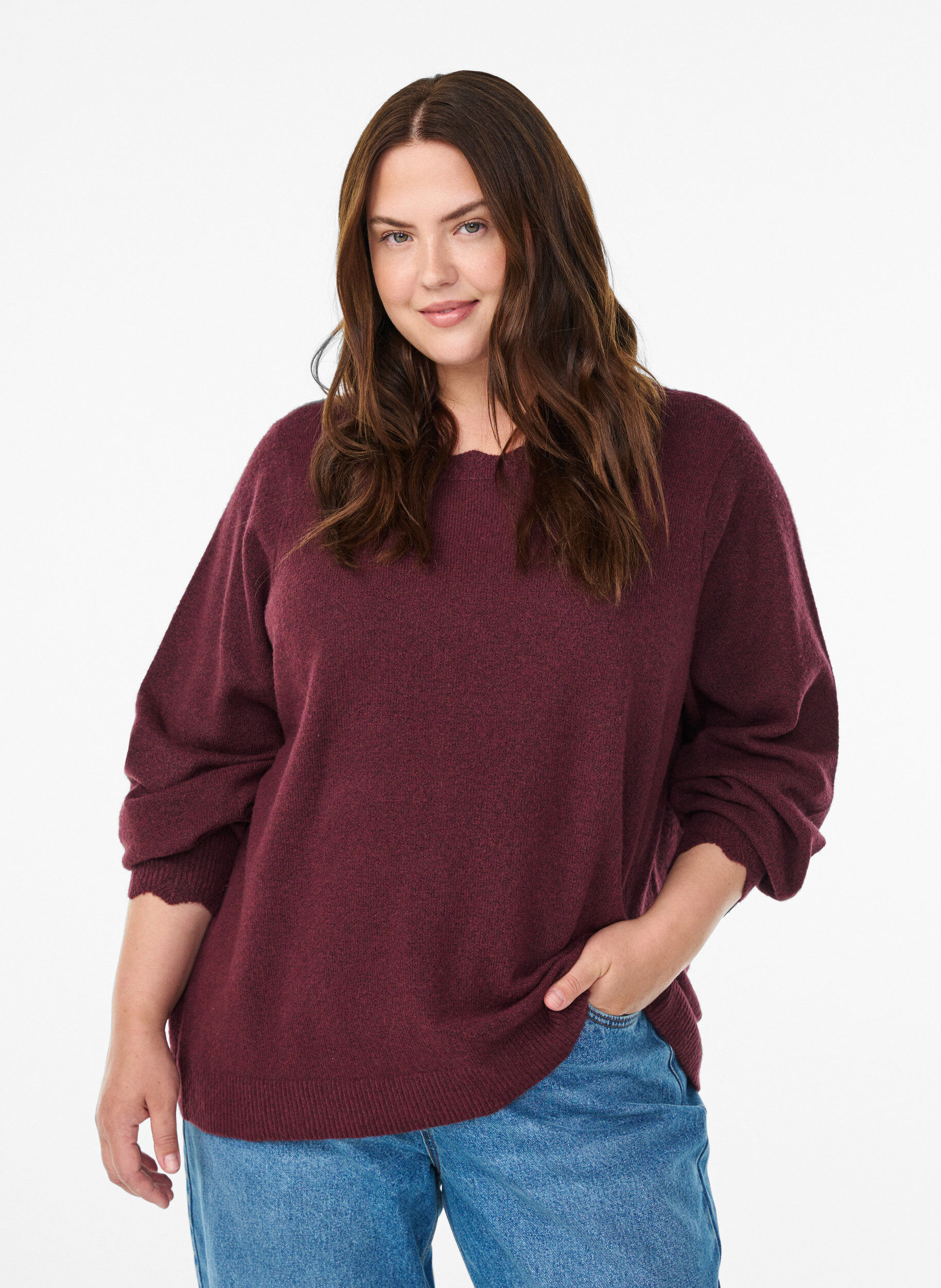 Knitted blouse with wavy edges, Dark Bordeaux, Model