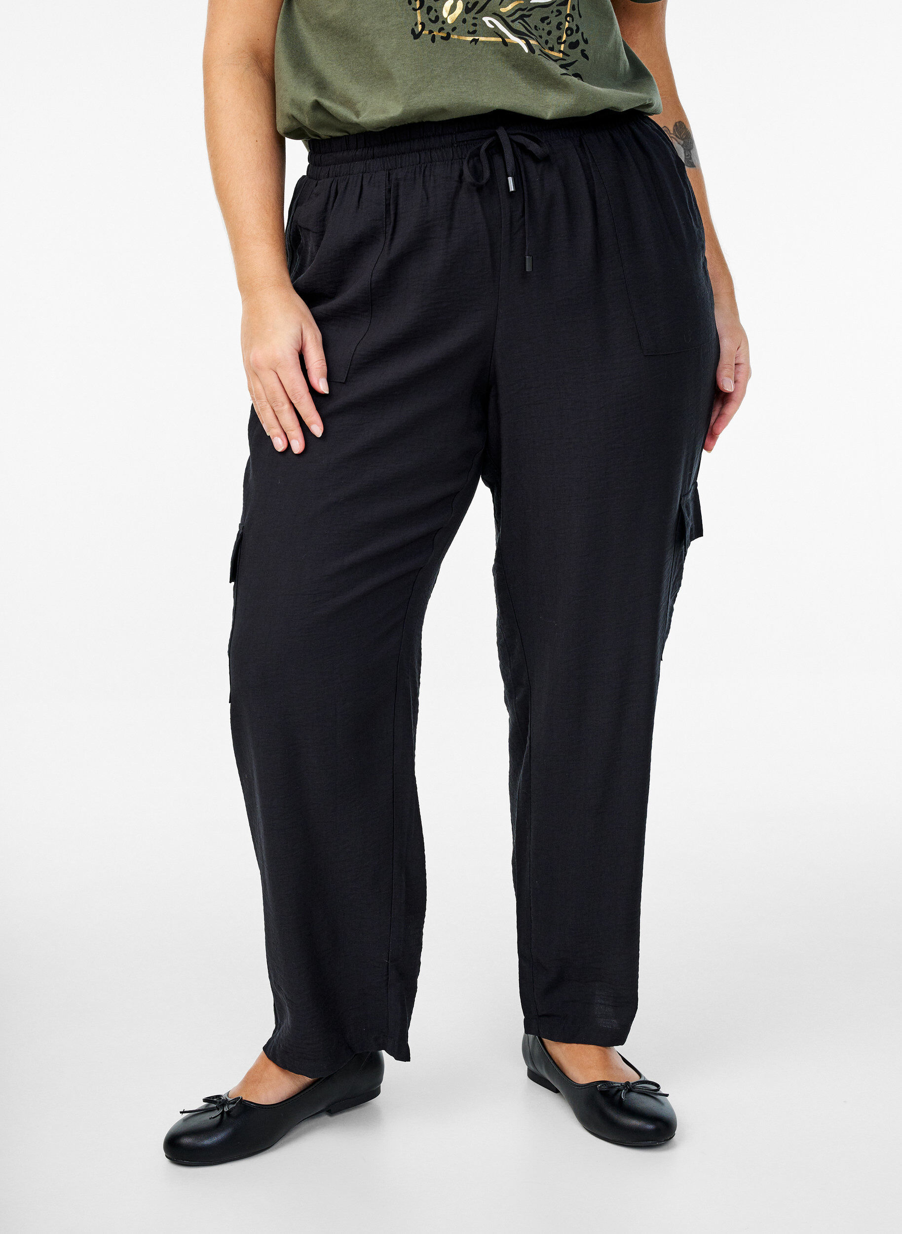 Zizzifashion High-waisted cargo trousers, Black, Model image number 2