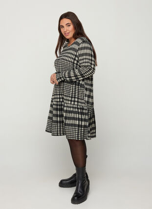 Checkered dress with a A-line cut and long sleeves, Check, Model image number 2