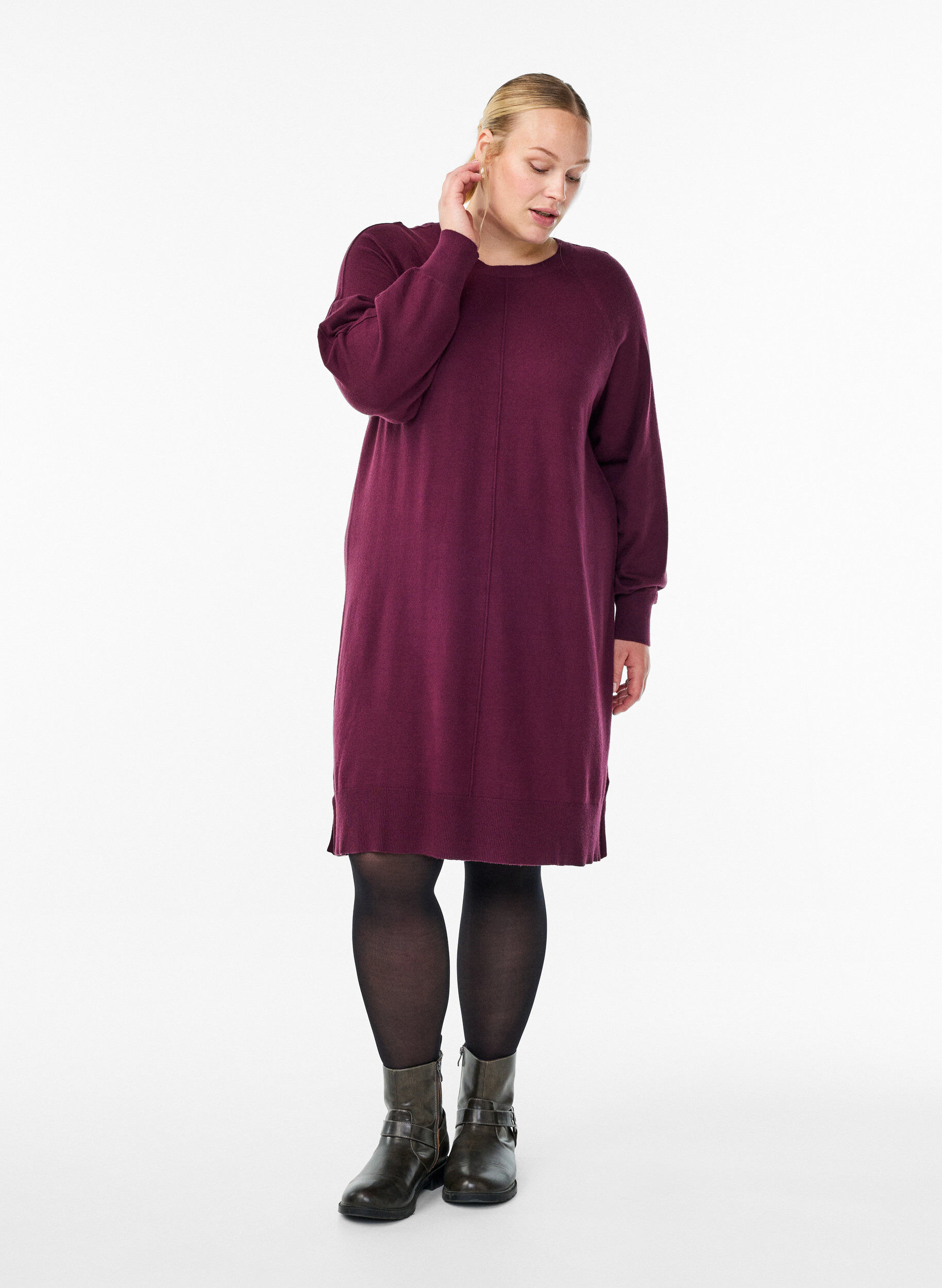 Zizzifashion Short knitted dress with raglan sleeves and a centre seam, Dark Bordeaux, Model image number 1