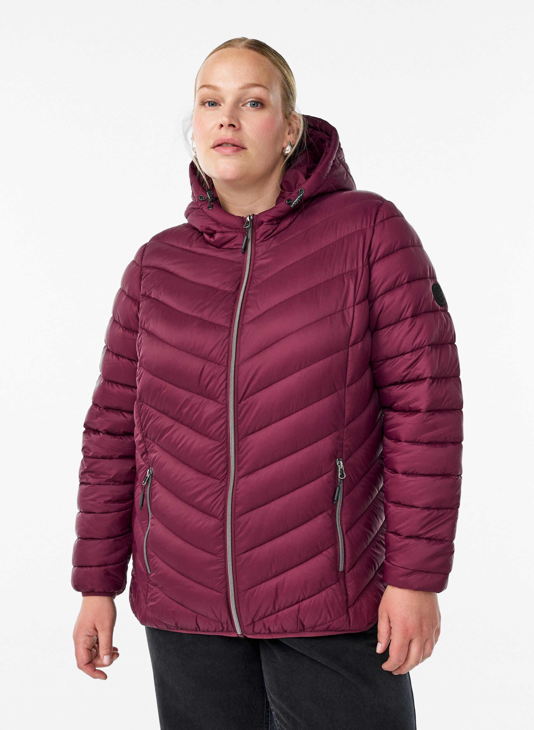 Lightweight jacket with hood, Dark Bordeaux, Model