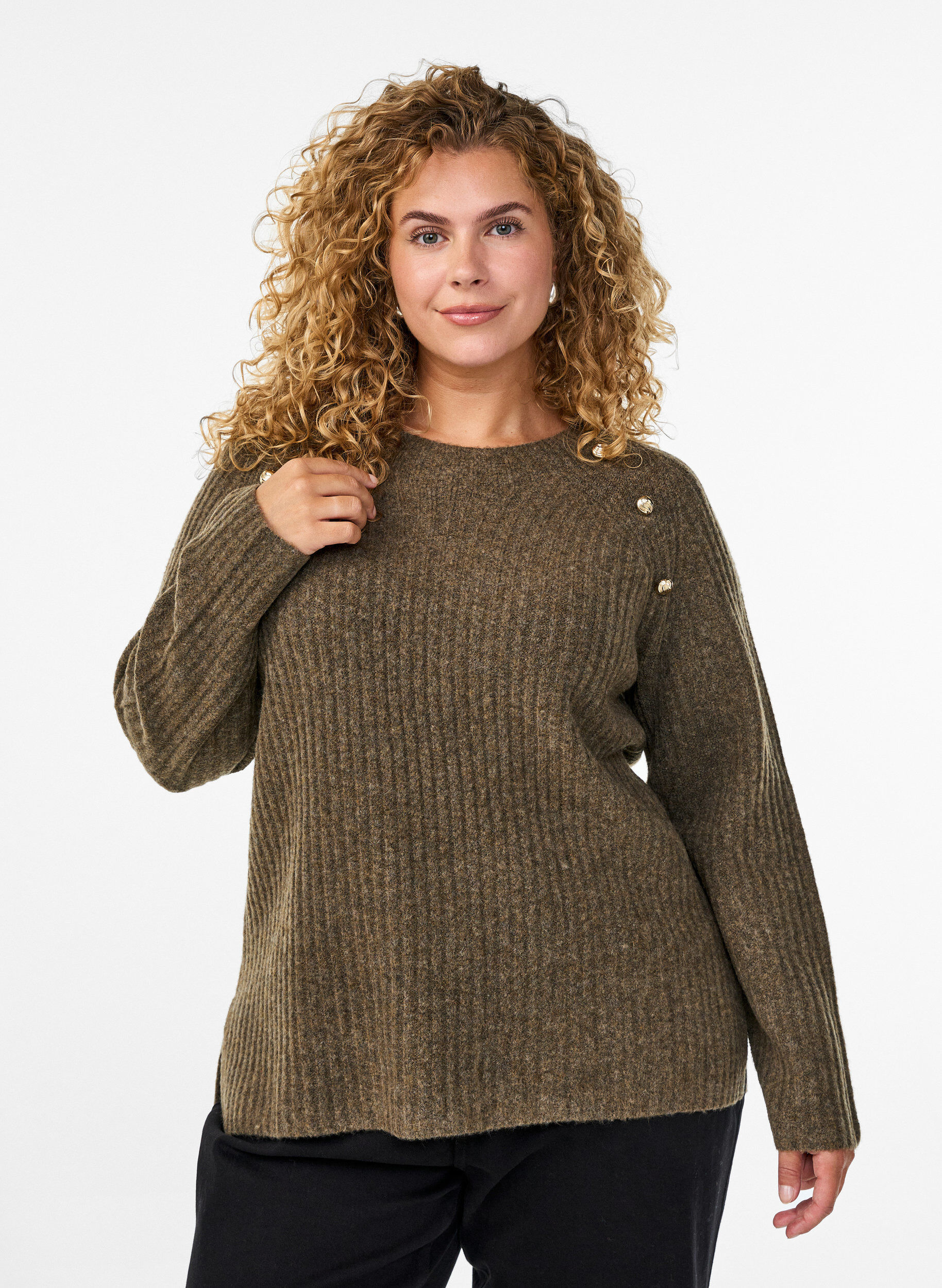 Ribbed jumper with decorative buttons, Brown, Model
