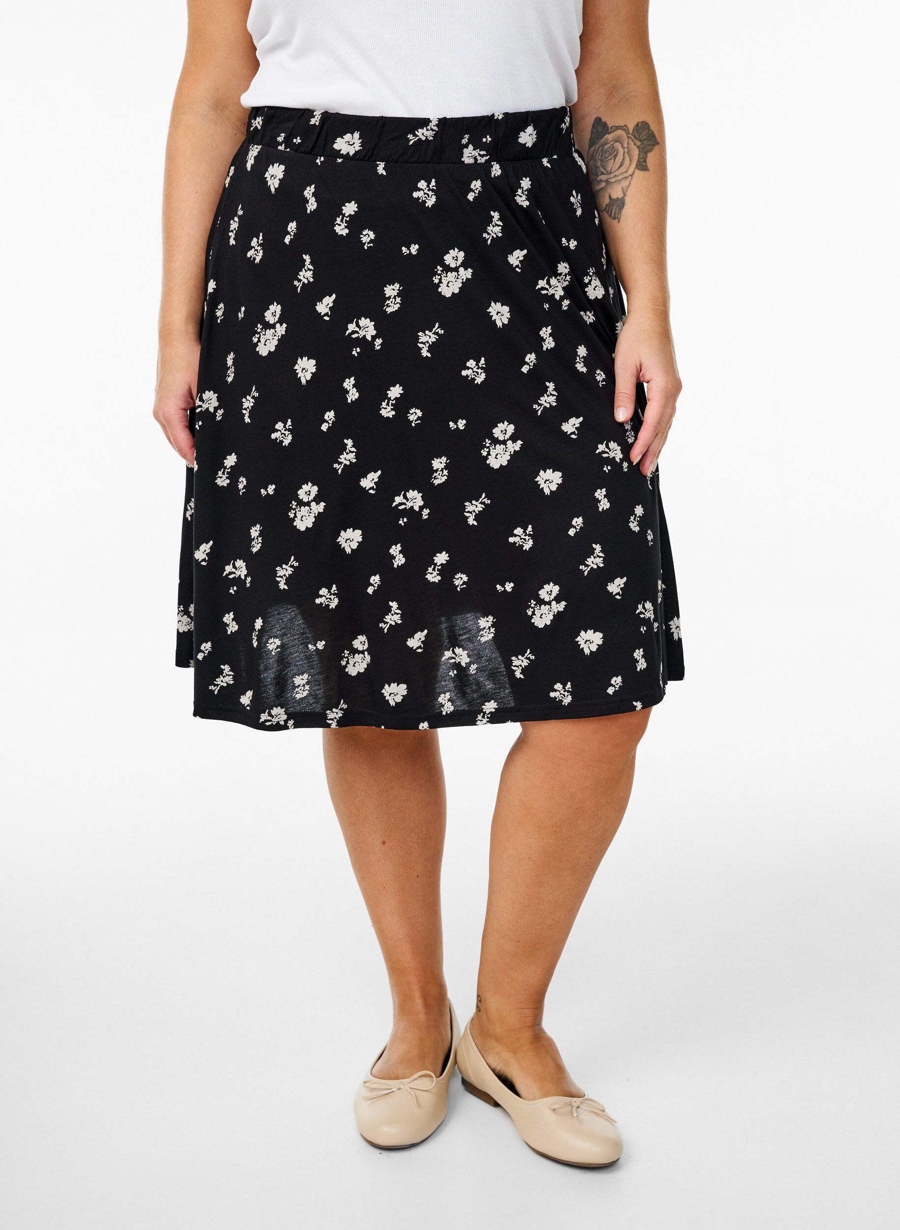 Zizzifashion 2-pack skater skirts in viscose, Black, Model image number 2