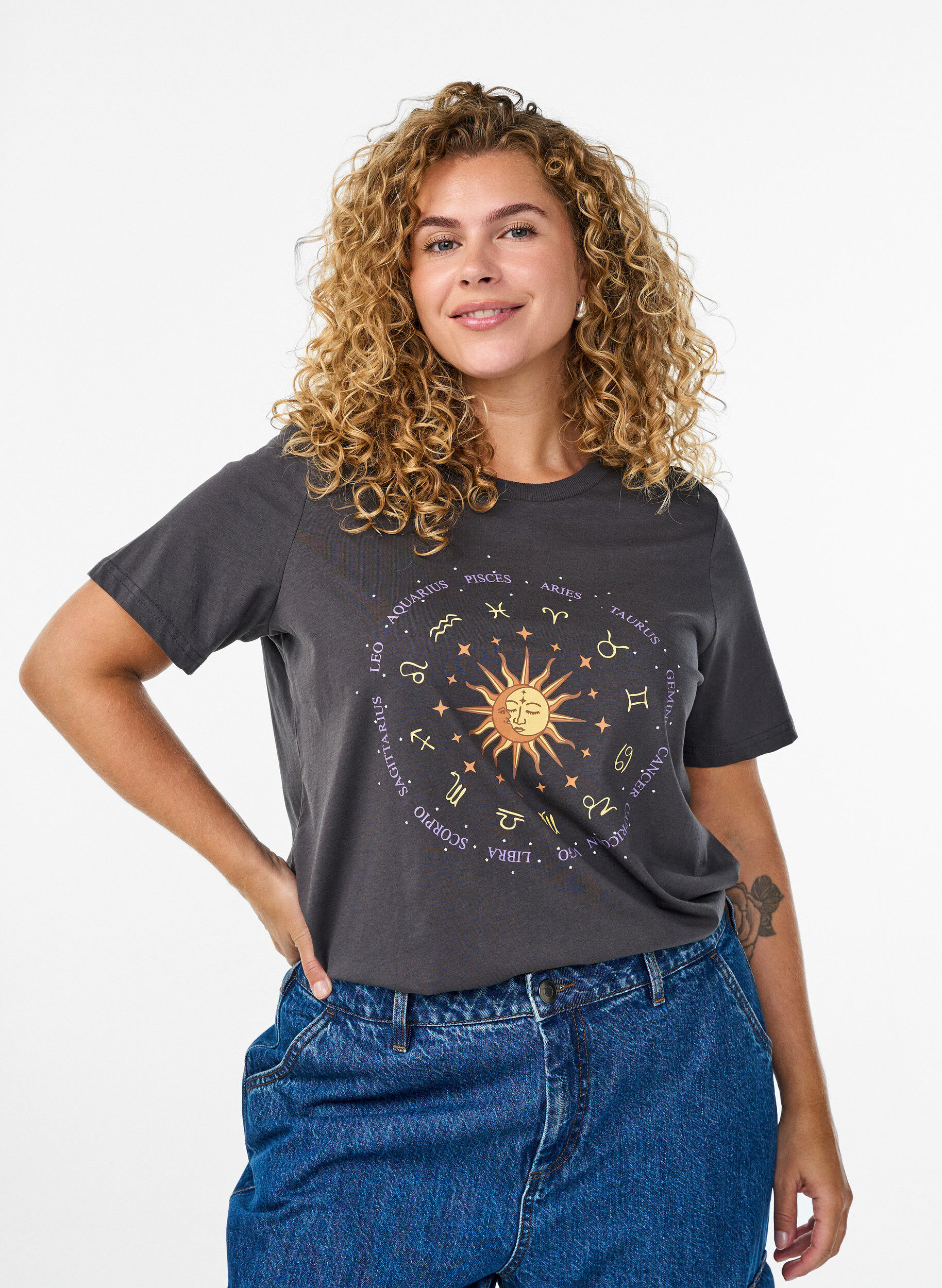 Zizzifashion Cotton T-shirt with front print, Dark Grey, Model image number 0