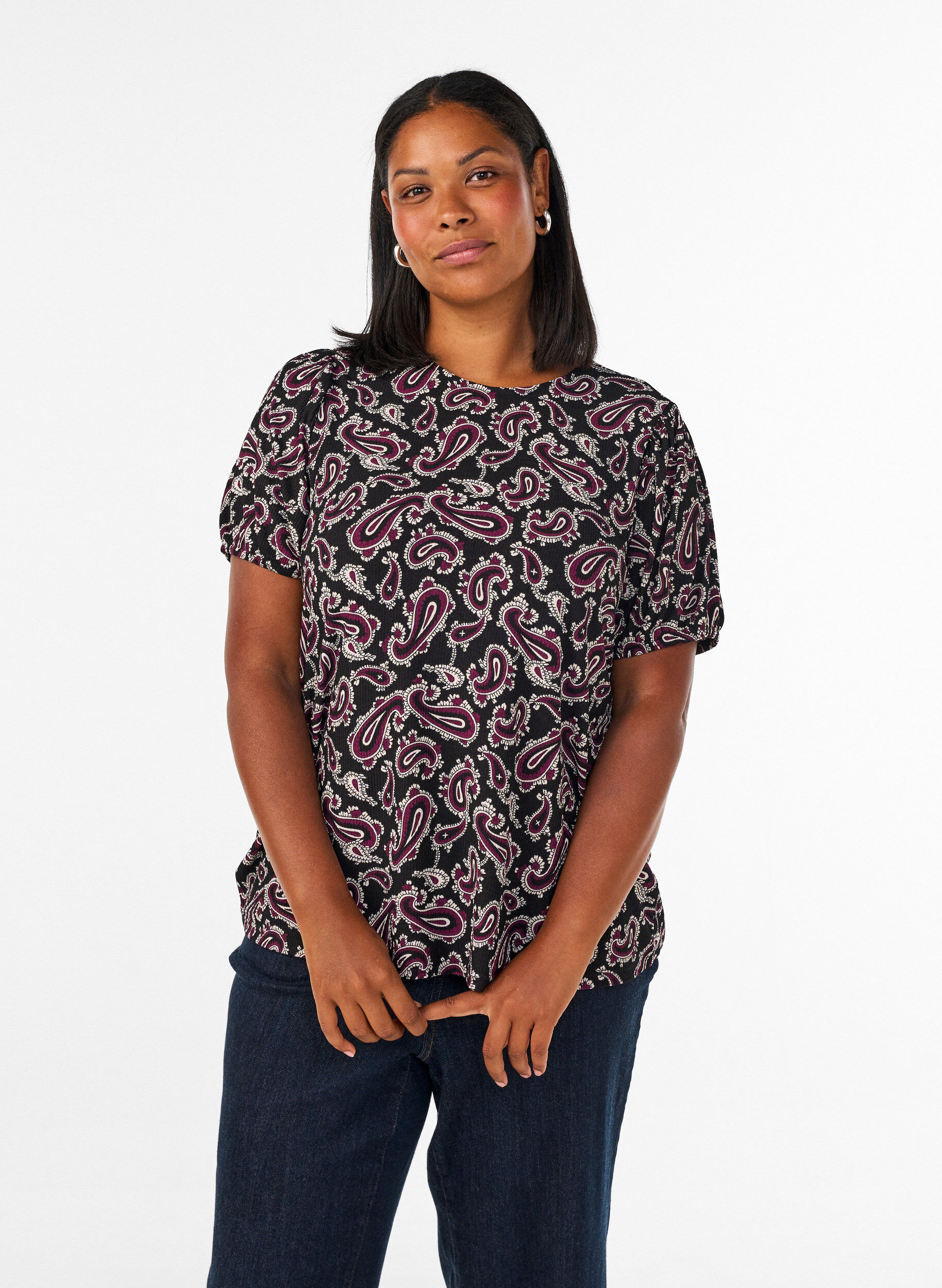 Blouse with long sleeves and paisley print, Dark Bordeaux, Model