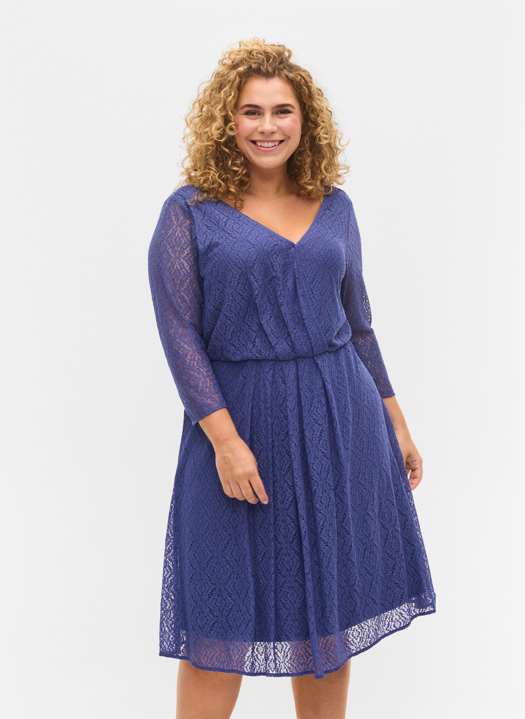Zizzifashion V-neck lace dress with 3/4 sleeves, Blue, Model image number 0