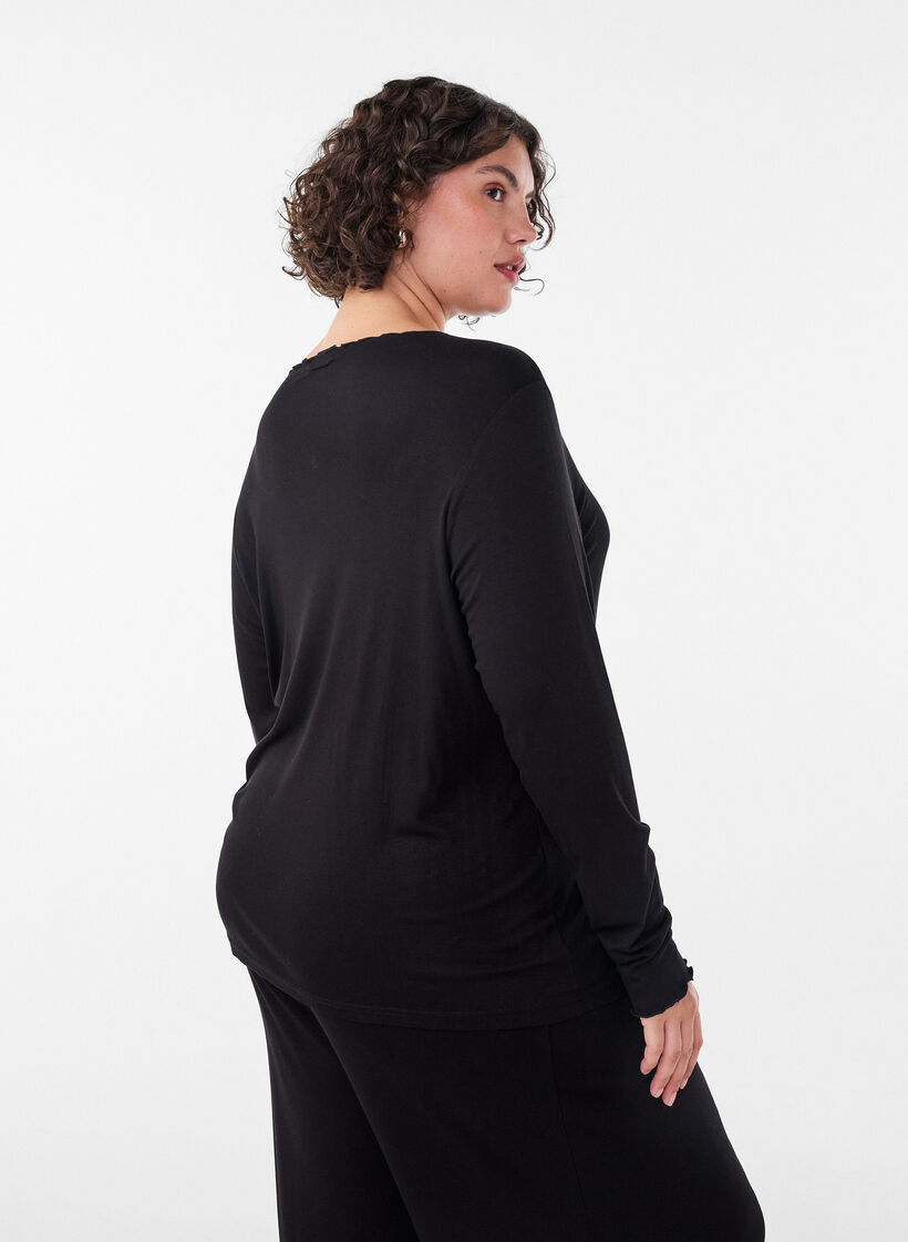 Viscose night top with long sleeves, Black, Model image number 2