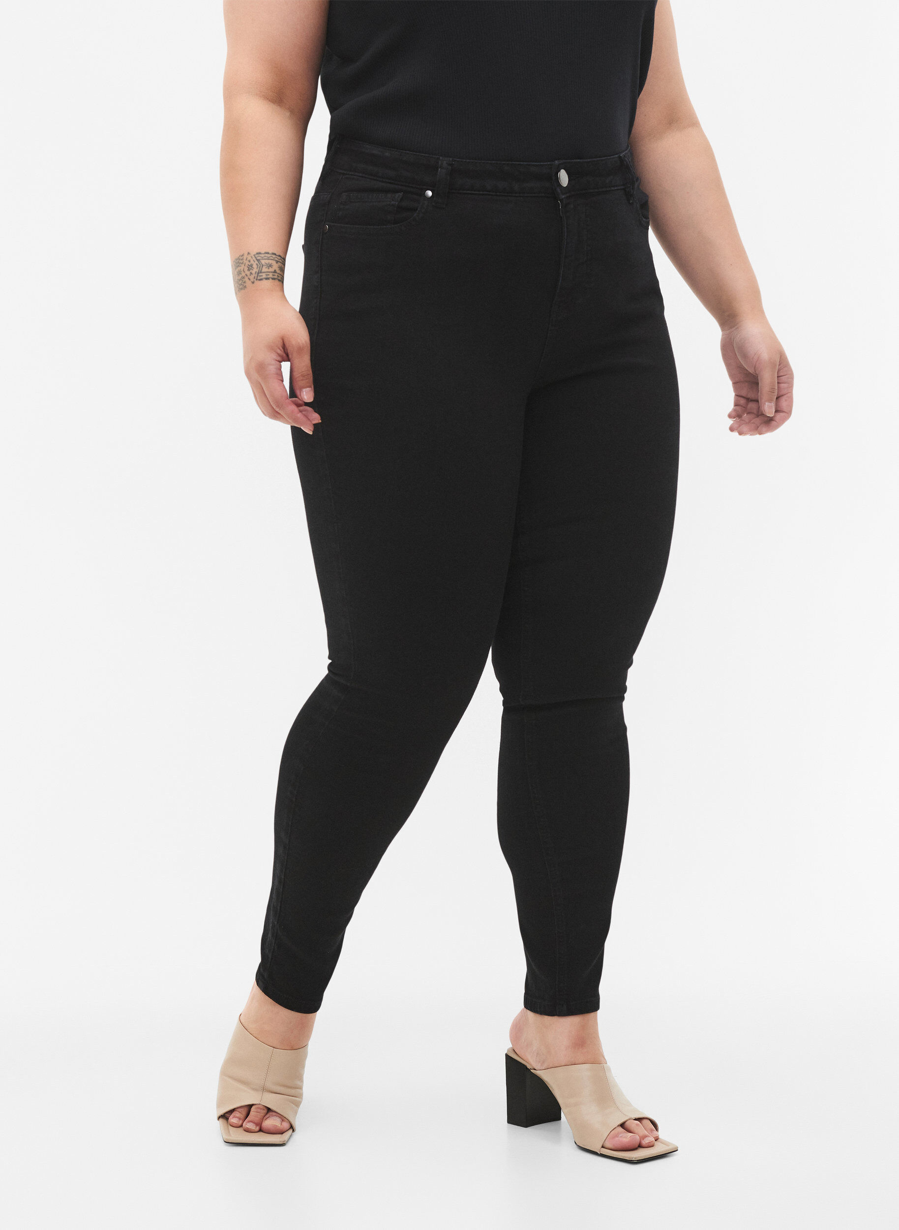Zizzifashion High-waisted Amy jeans with super slim fit, Black, Model image number 2
