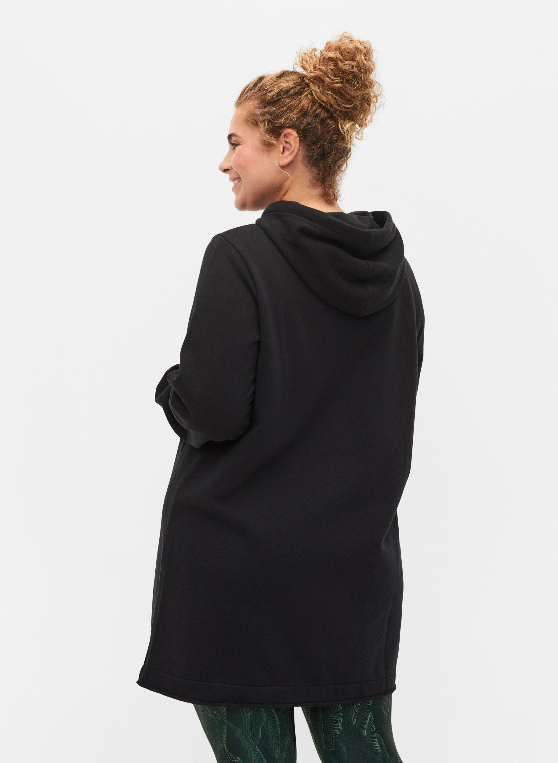 Zizzifashion Long sweatshirt with hood and pockets, Black, Model image number 1