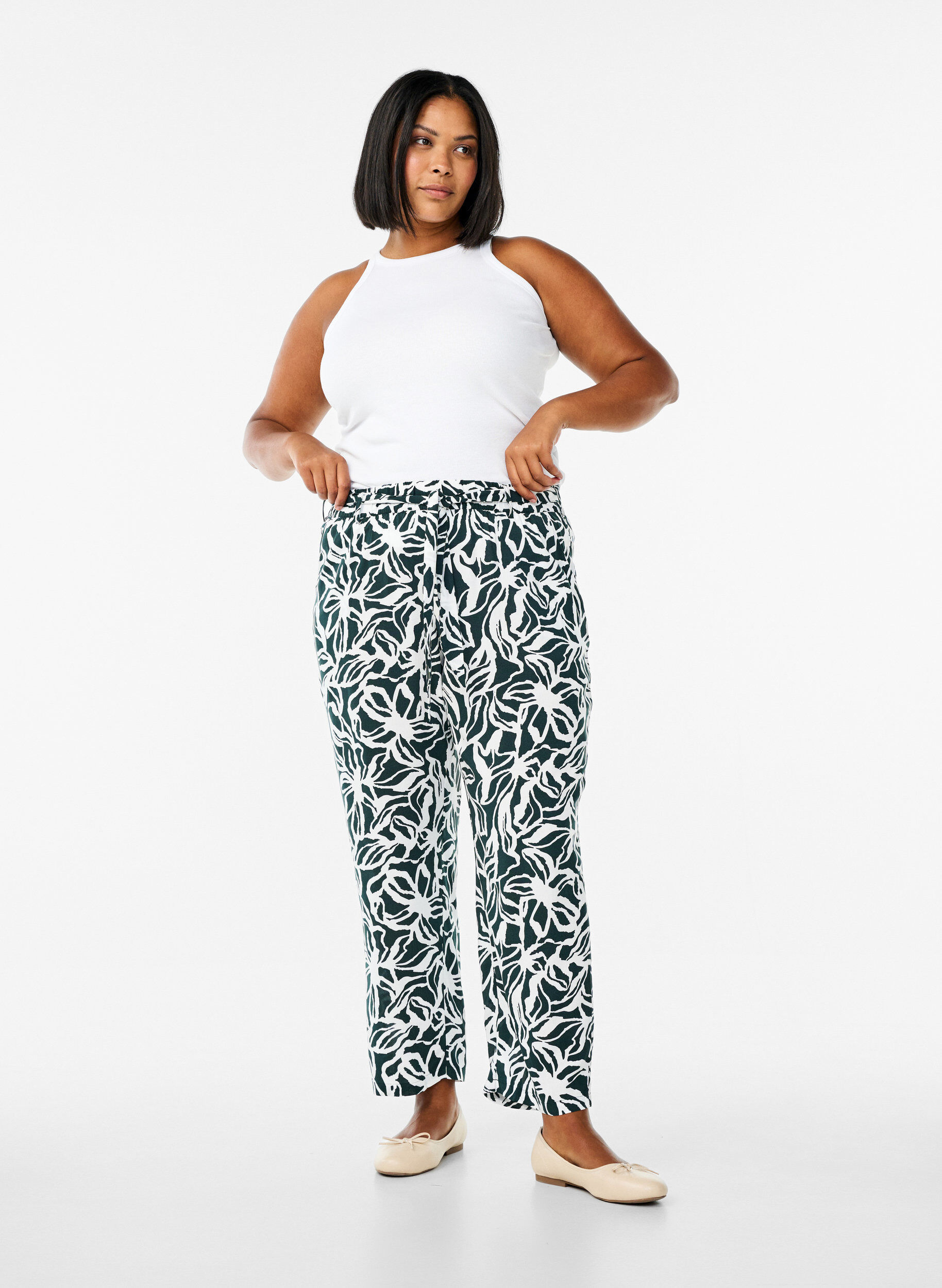 Zizzifashion High-waisted viscose trousers, Green, Model image number 0