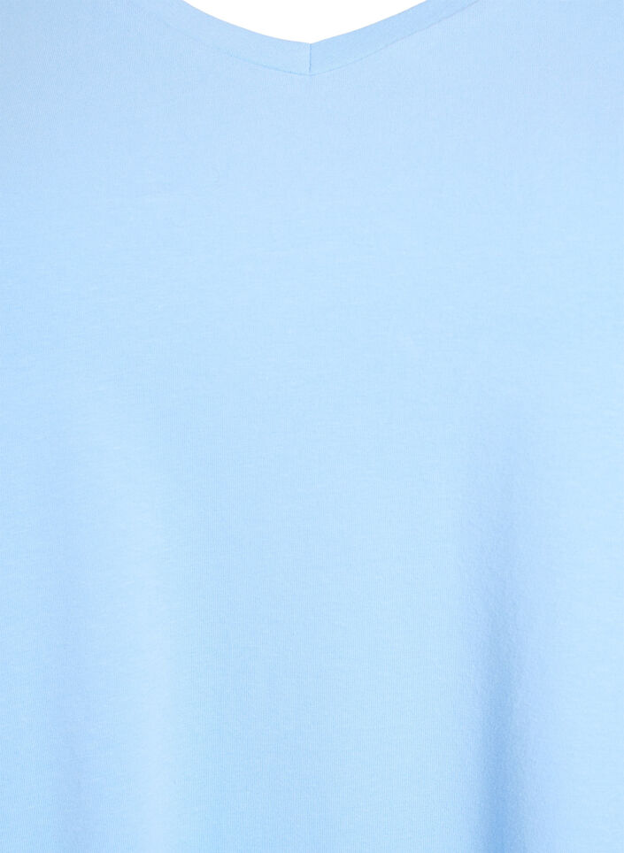 Solid-coloured basic cotton T-shirt, Light Blue, Packshot image number 2