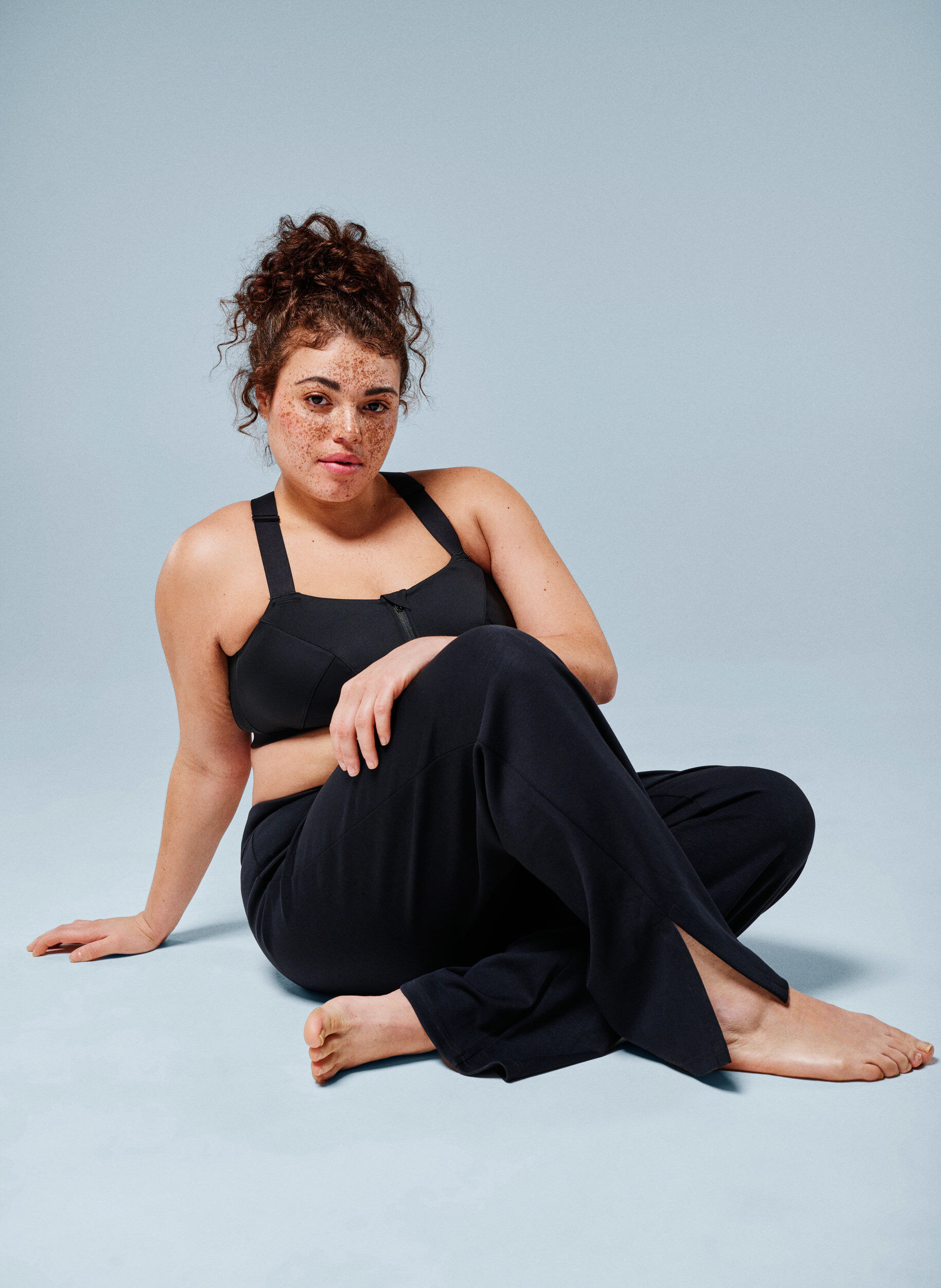 Zizzifashion Flare jersey trousers with slits and high waist, Black, Image image number 0