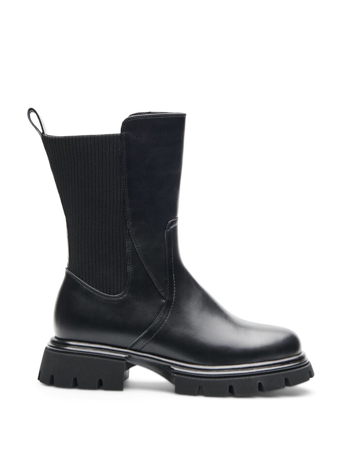 Chelsea boot with a chunky sole and ribbed panels, Black, Packshot image number 0
