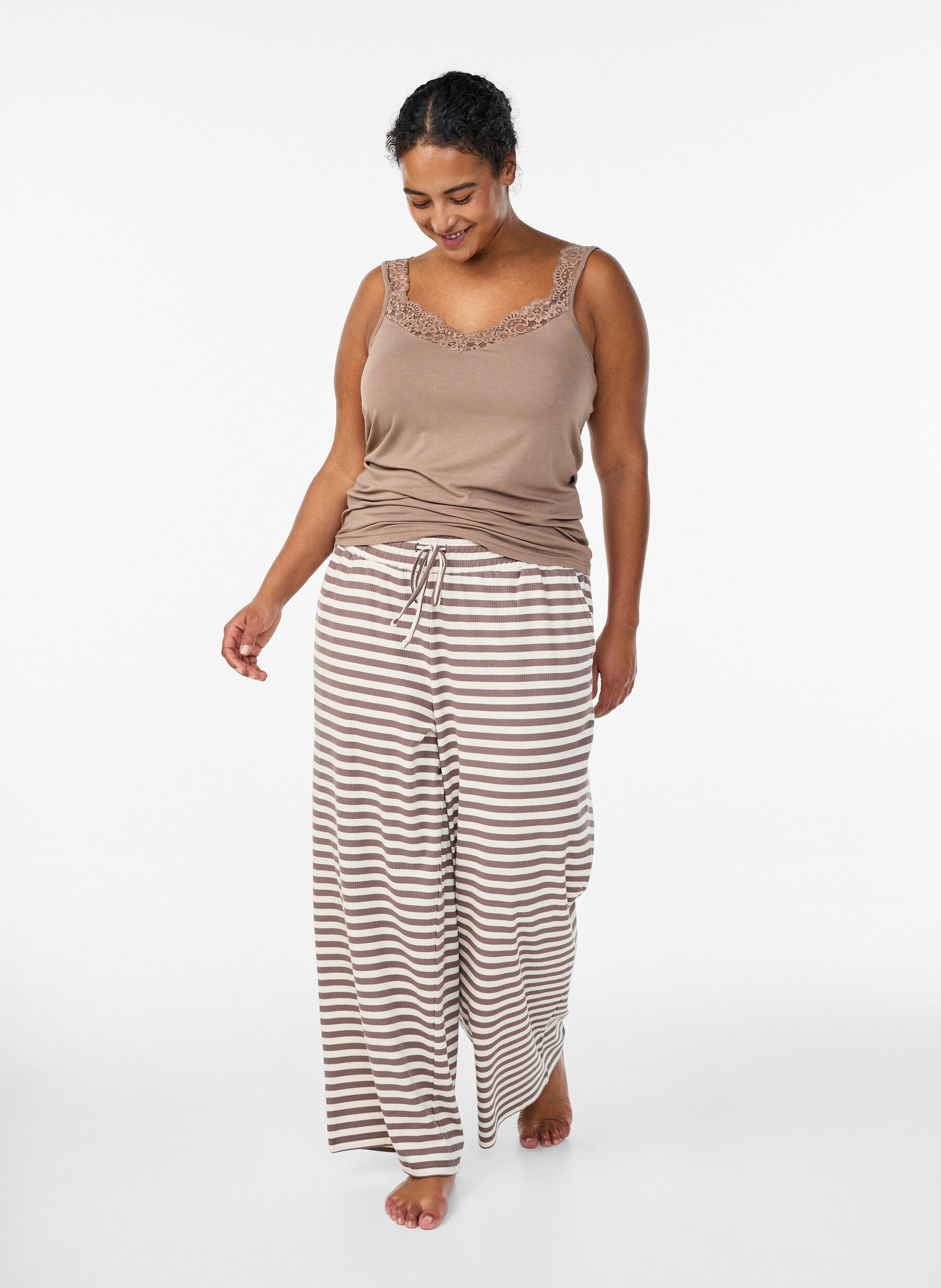 ZizzifashionViscose top with lace edge, Beige, Model image number 1