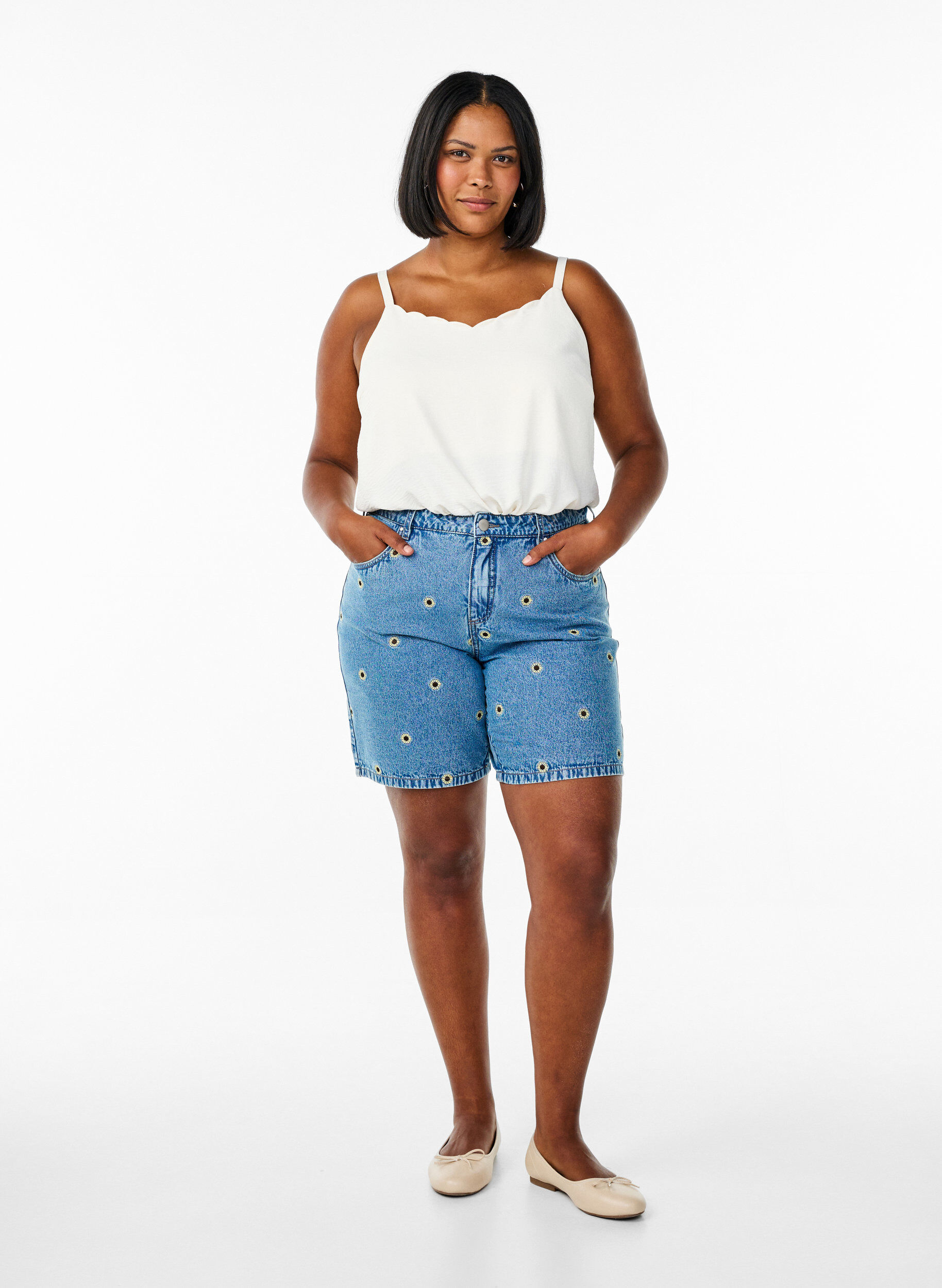 Zizzifashion Top with a wavy hem, Vanilla, Model image number 1