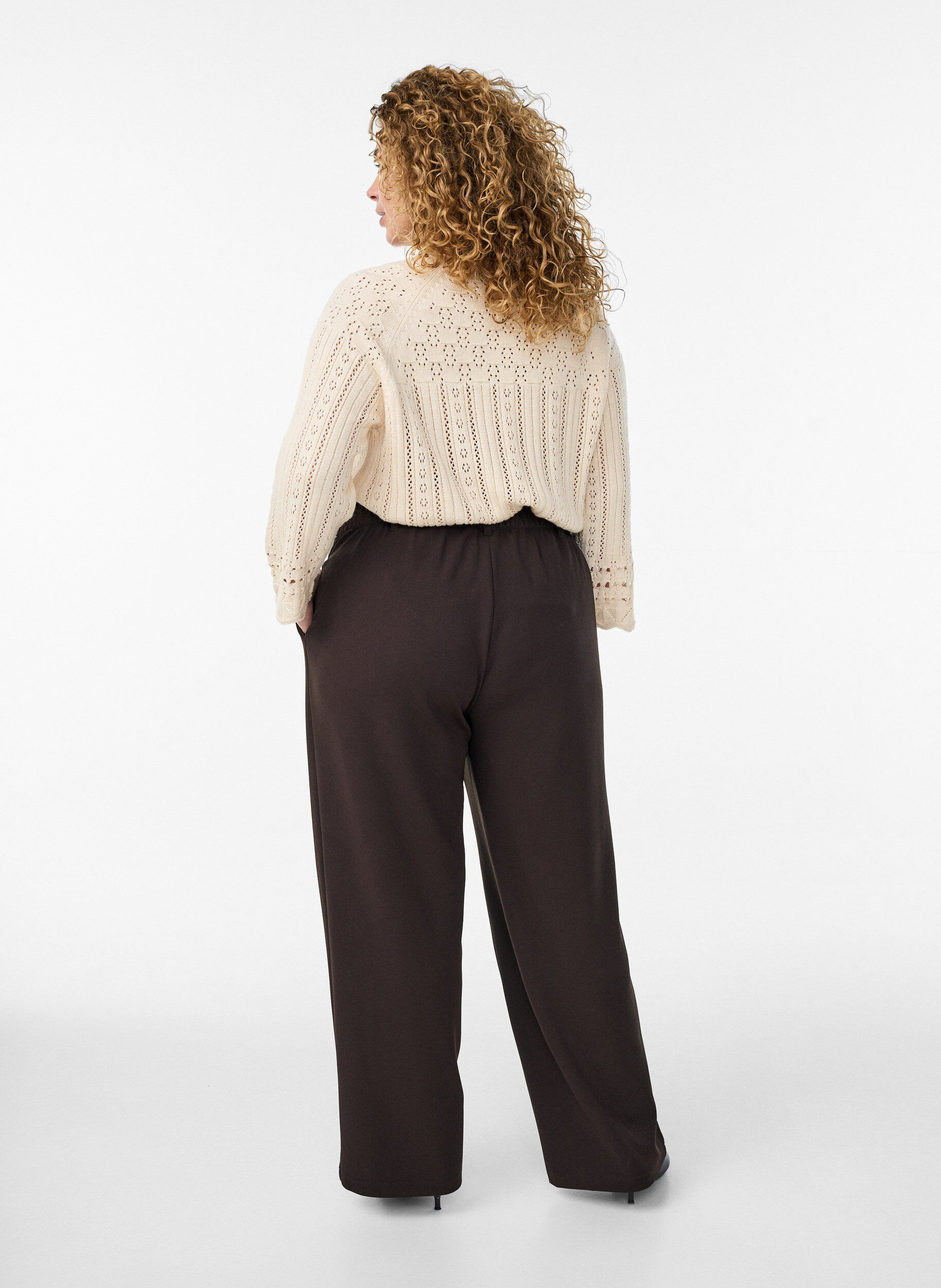 Zizzifashion High-waisted trousers with belt detail and gold buckle, Brown, Model image number 1