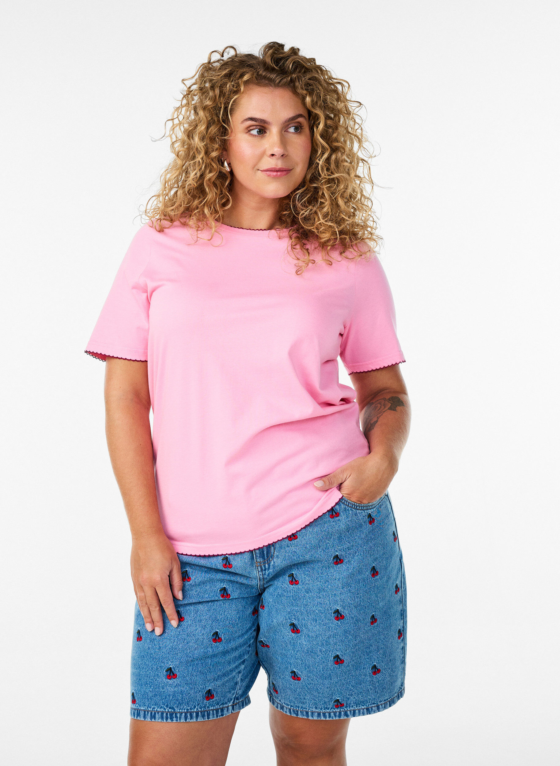 Zizzifashion Embroidered denim shorts, Light Blue, Model image number 0