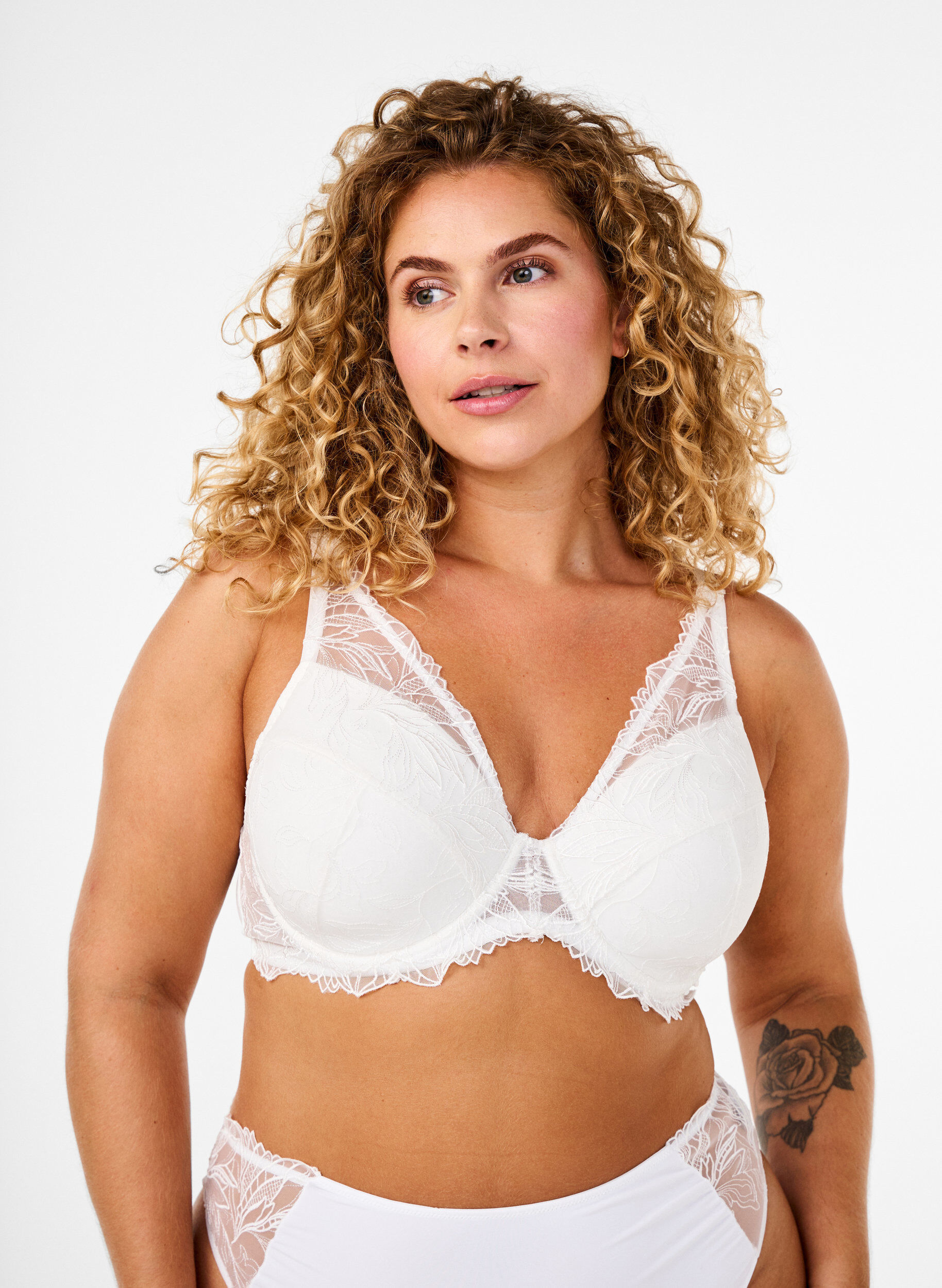 Padded lace bra with underwire, White, Model