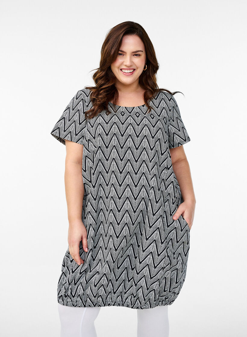 Short-sleeved, printed cotton dress, Black, Model image number 0