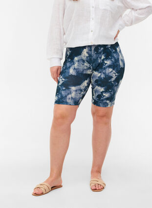 Bike shorts with print, Blue Cloud AOP, Model image number 2