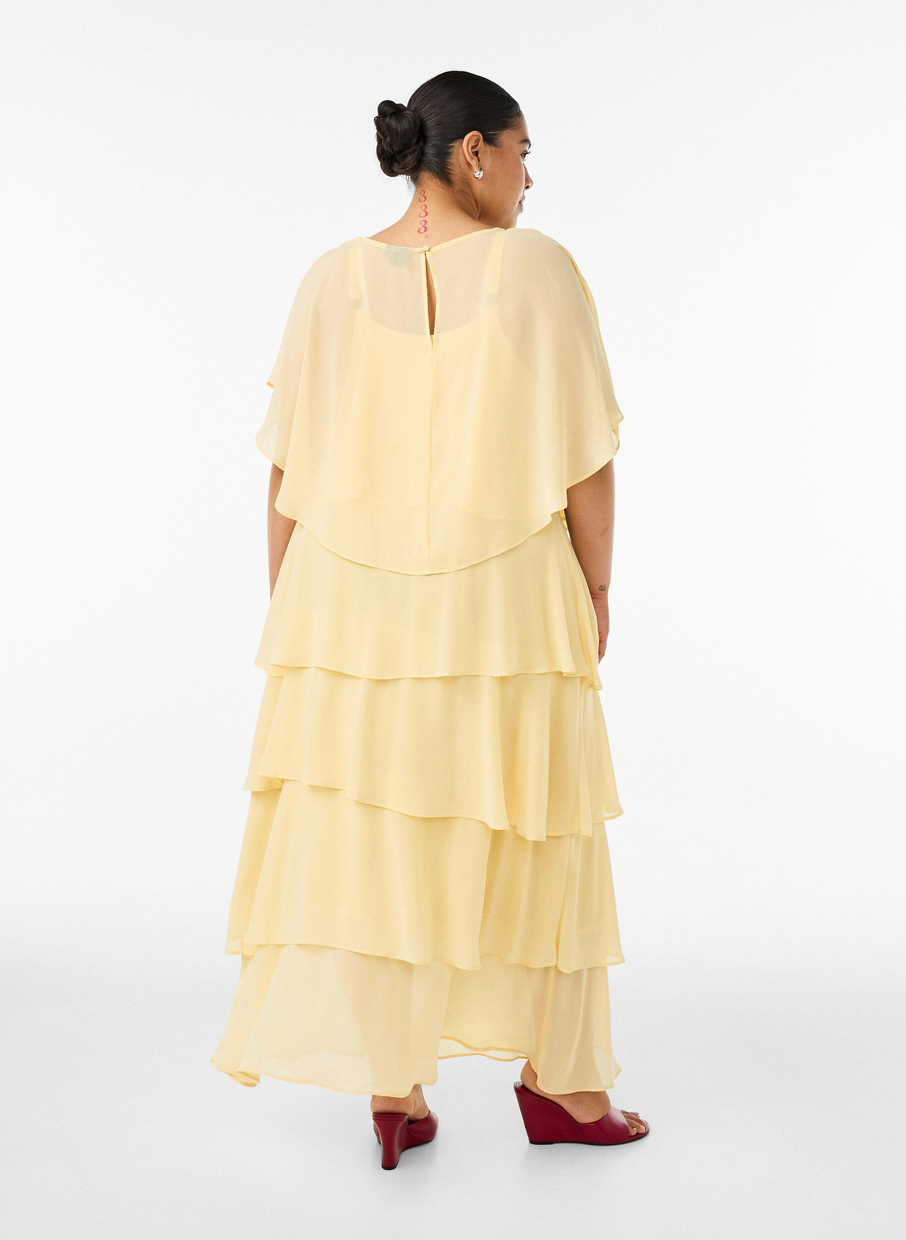 Zizzifashion Maxi dress with ruffle layers and detachable cape, Yellow, Model image number 1