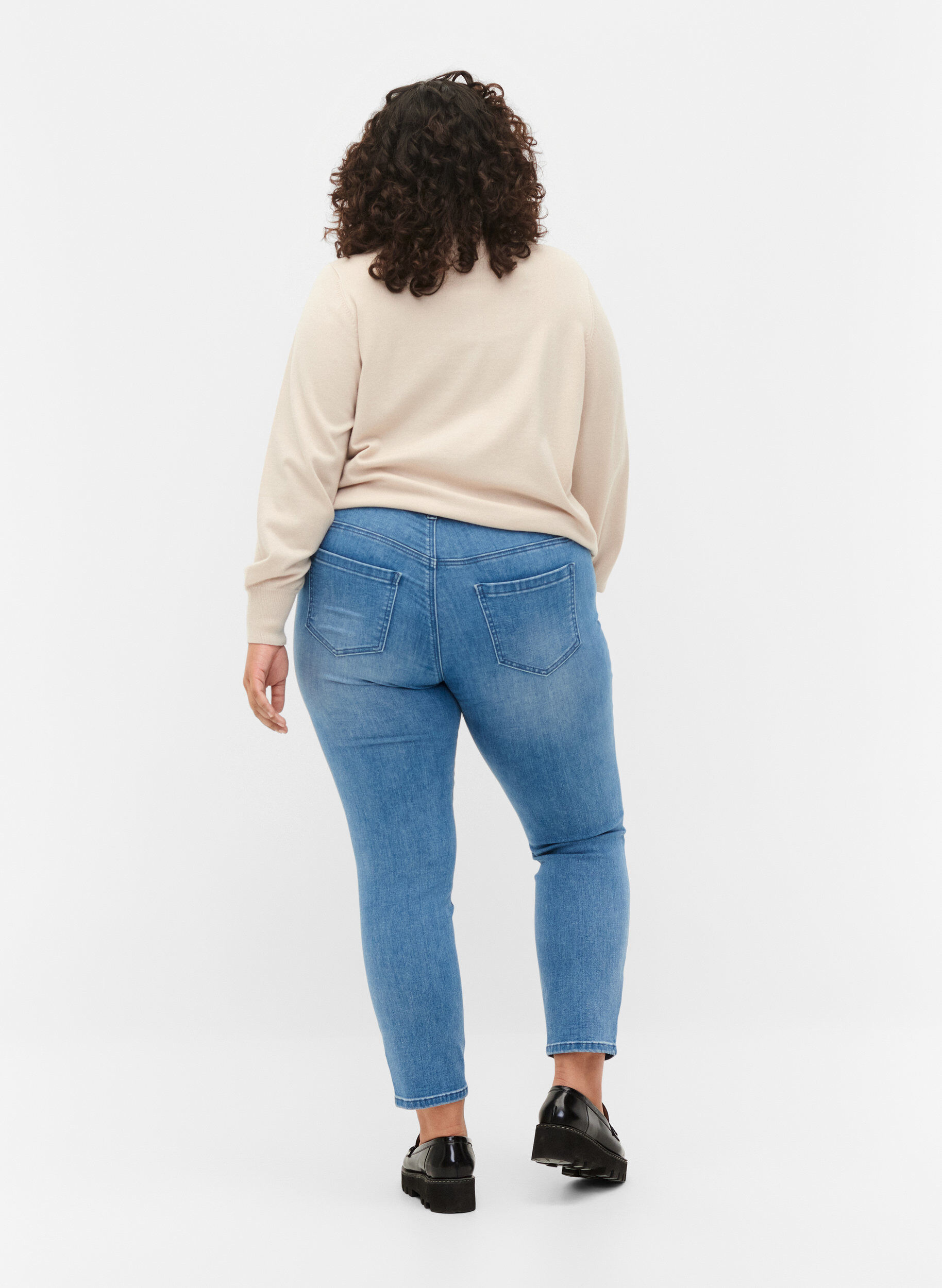 Zizzifashion Cropped Emily jeans with embroidery, Blue denim, Model image number 1