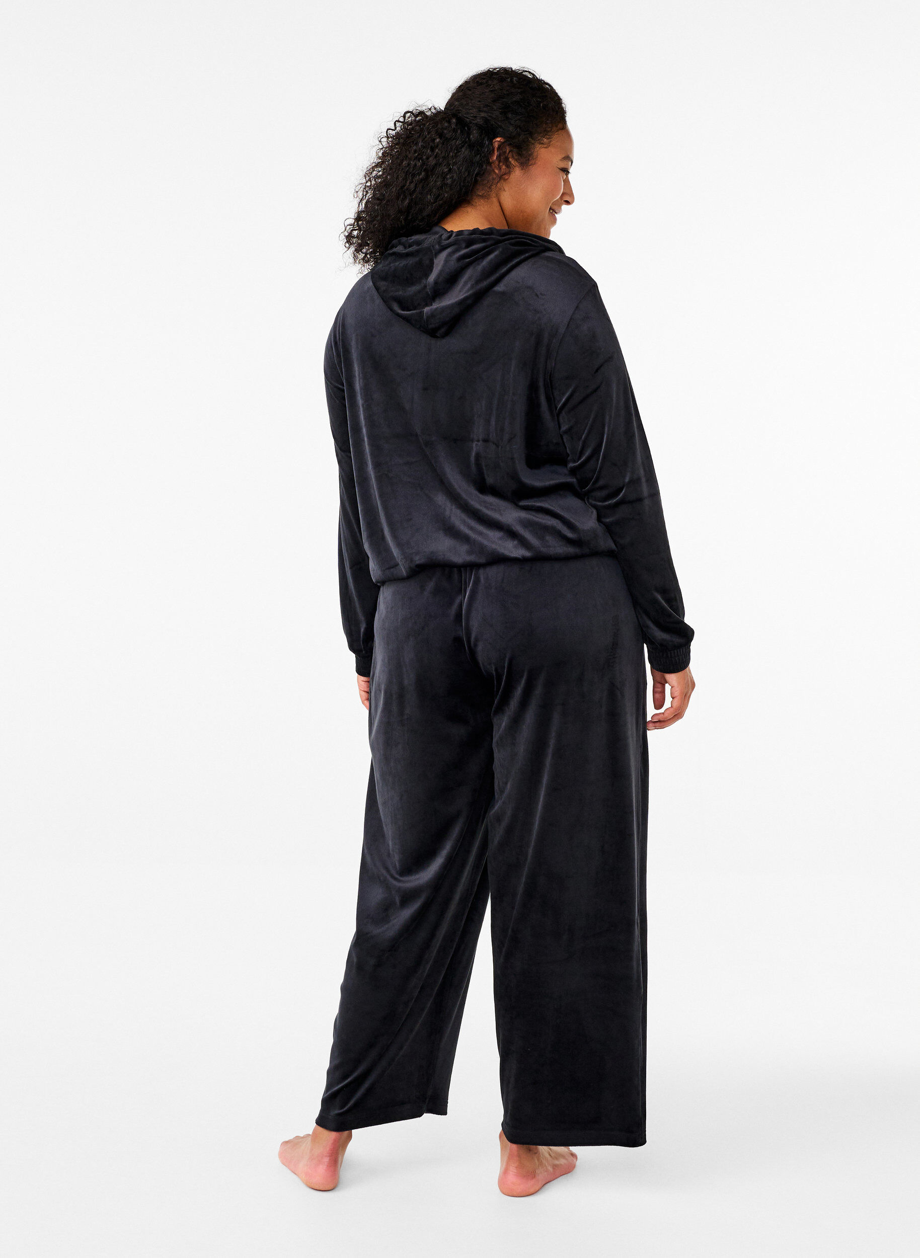 Zizzifashion Loose velour trousers, Black, Model image number 1