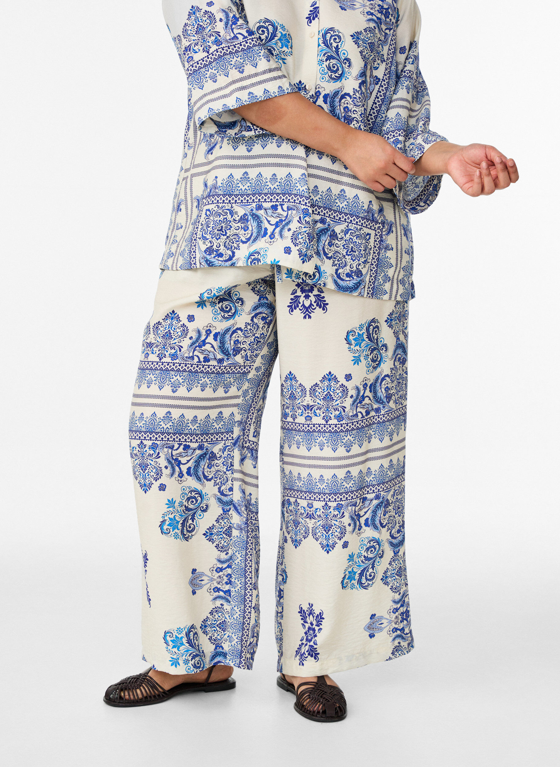 Zizzifashion Patterned wide-leg trousers, 9991, Model image number 3