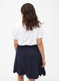 Loose viscose skirt, Navy Blazer, Model