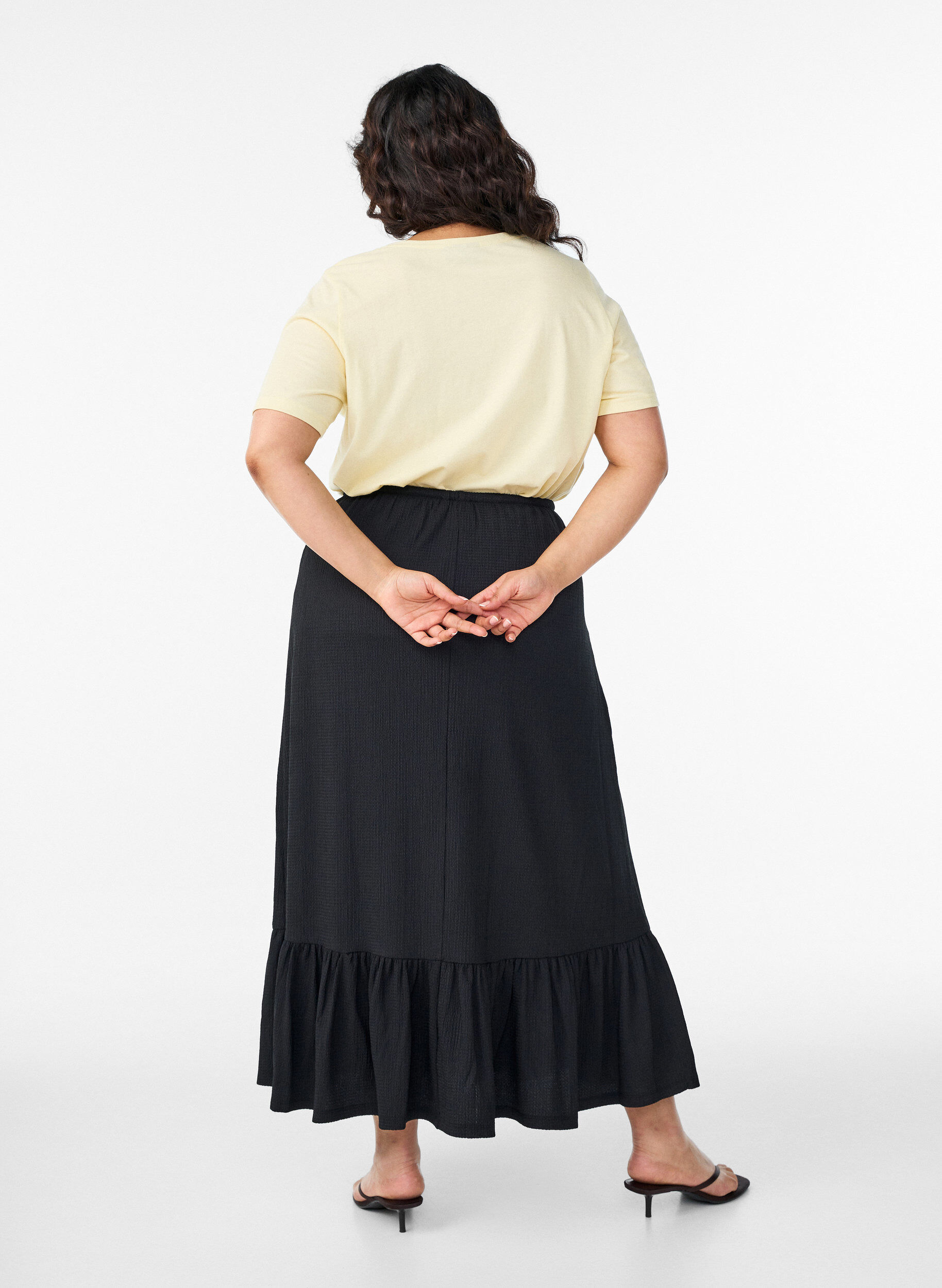 Zizzifashion Long skirt with tie belt and ruffle hem, Black, Model image number 1