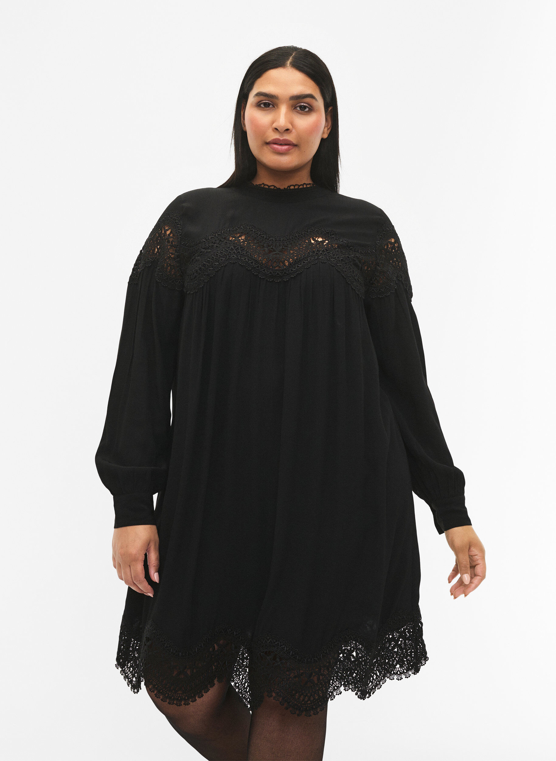 Zizzifashion Dress in viscose with embroidered details, Black, Model image number 0