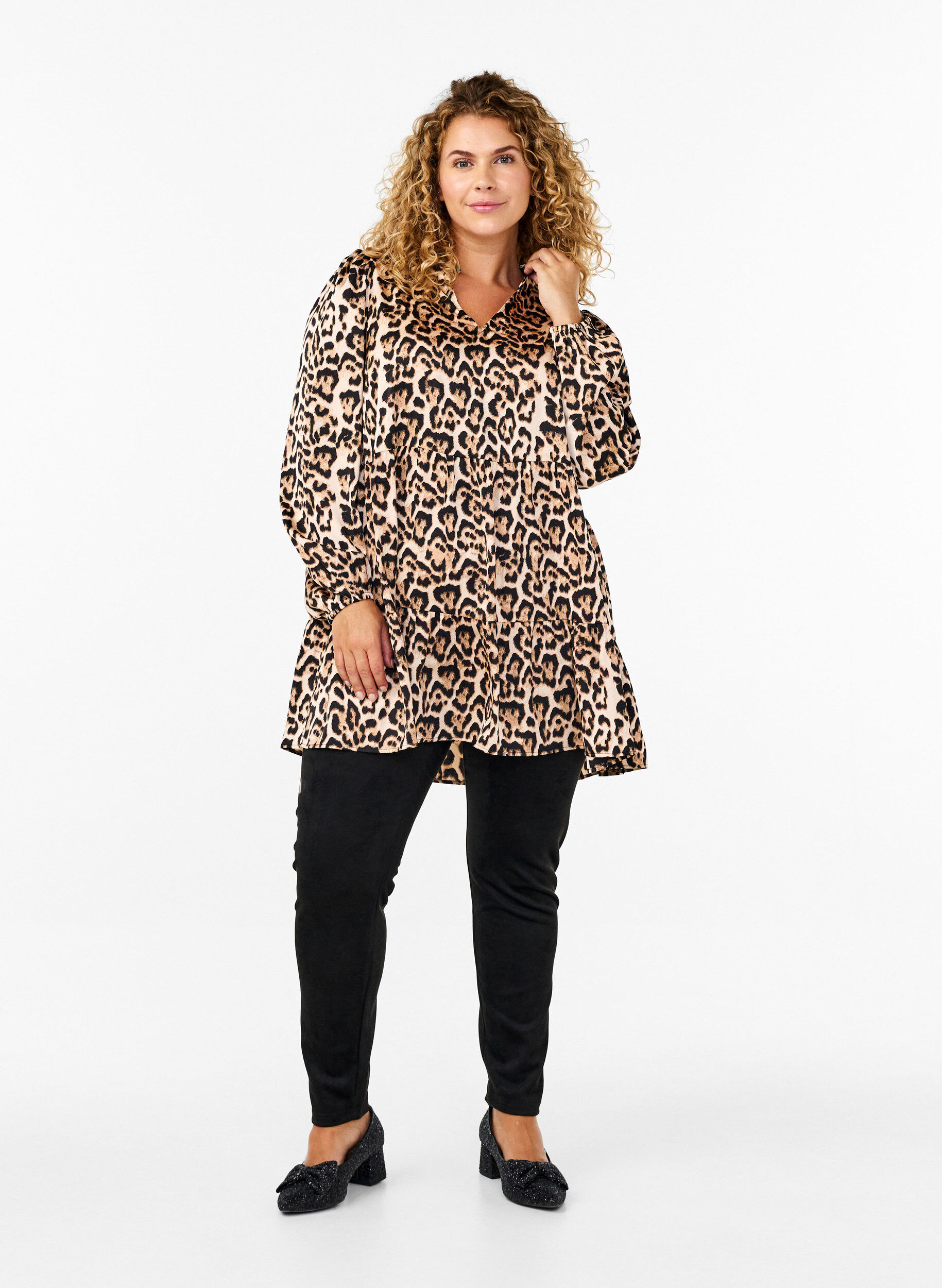 Zizzifashion Tunic with leopard print and long sleeves, Leo AOP, Model image number 2