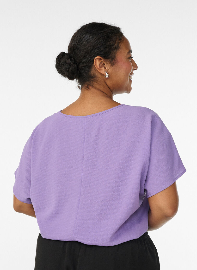 Blouse with short sleeves and a round neckline, Purple, Model image number 2