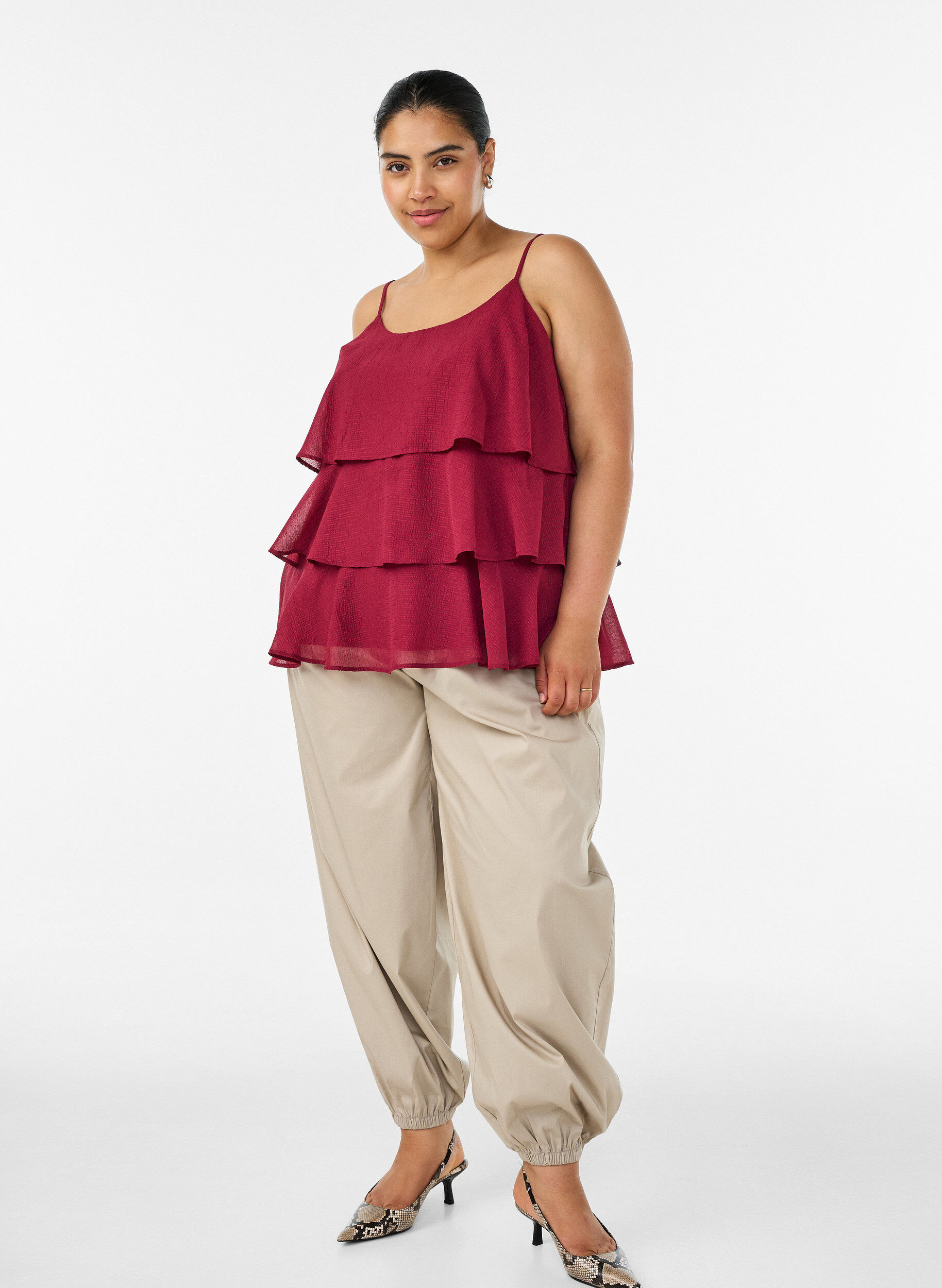 Zizzifashion Layered top with ruffles and spaghetti straps, Red, Model image number 1