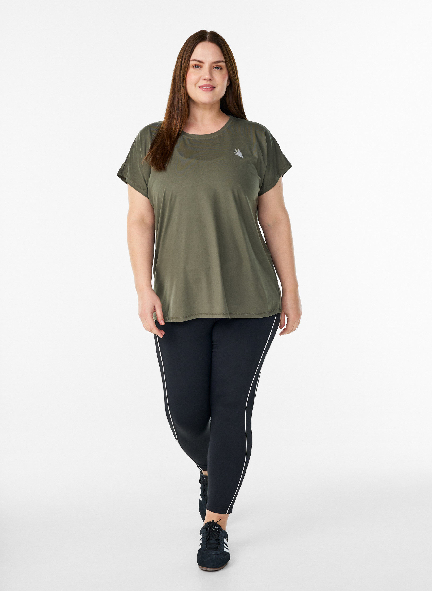 Zizzifashion Solid-coloured training T-shirt, Green, Model image number 1