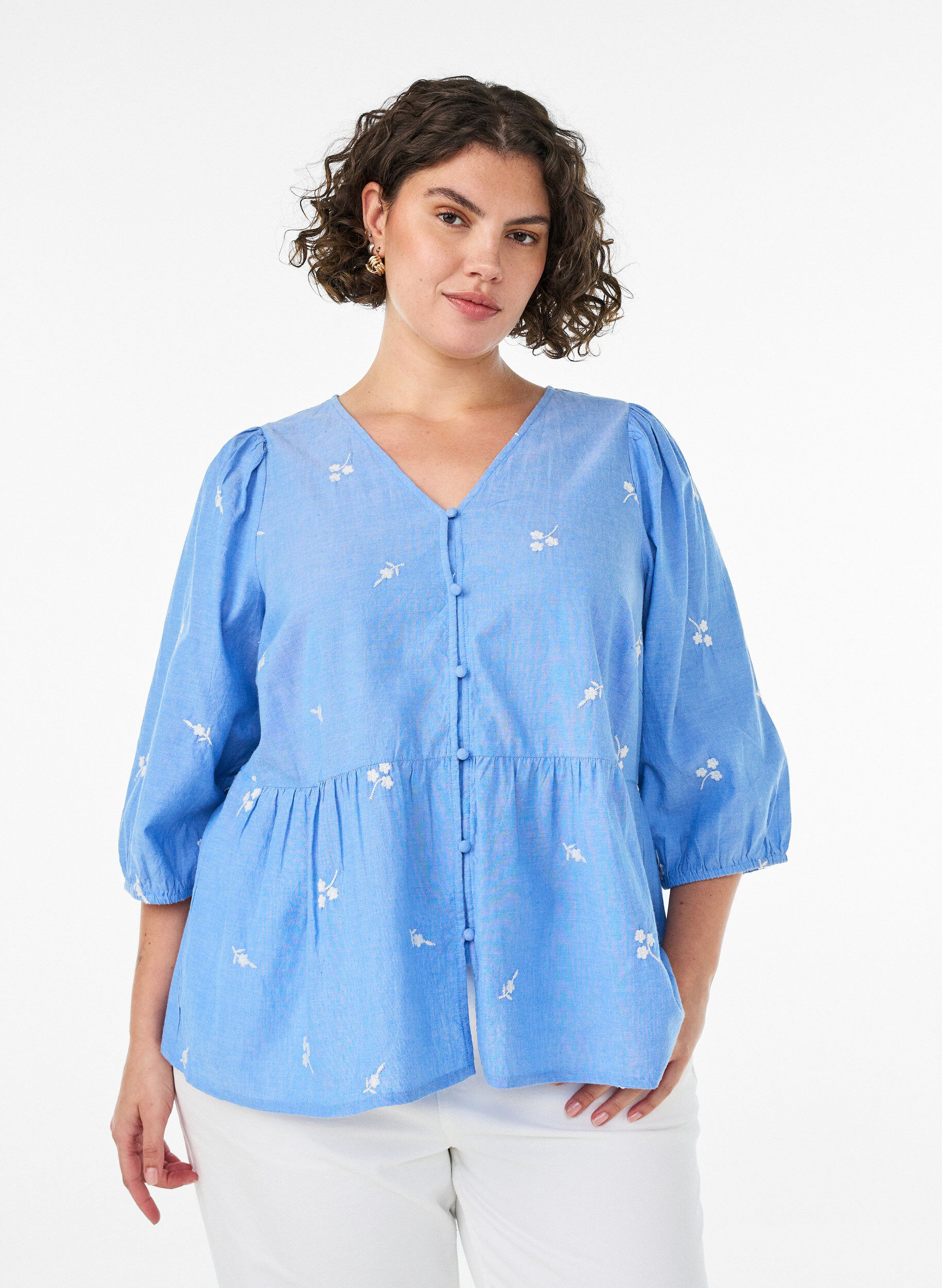 Zizzifashion Cotton blouse with embroidered flowers and button fastening, Light Blue, Model image number 0