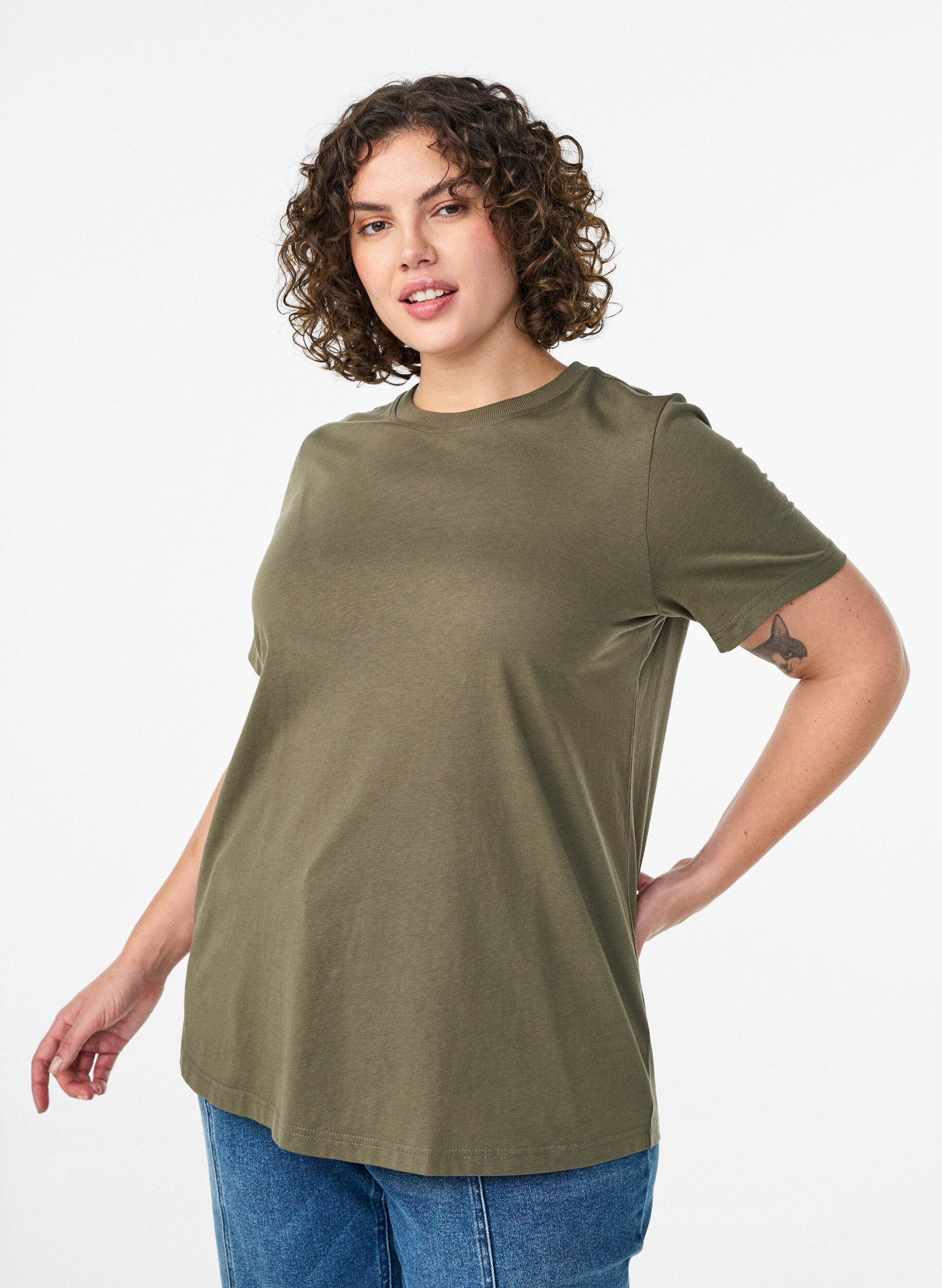Basic cotton T-shirt with round neck, Green, Model