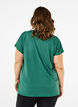 Solid-coloured workout T-shirt, Green, Model image number 2