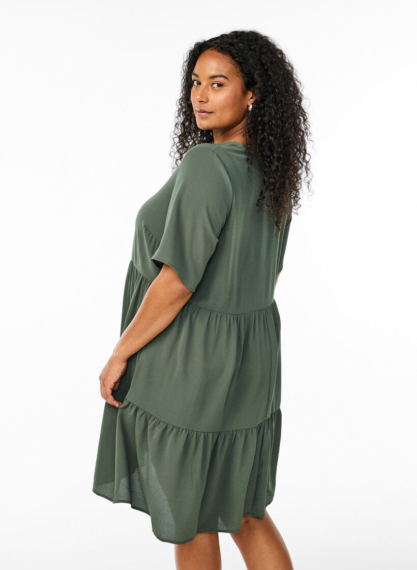 Short sleeve dress with a-line and cutlines, Green, Model image number 2
